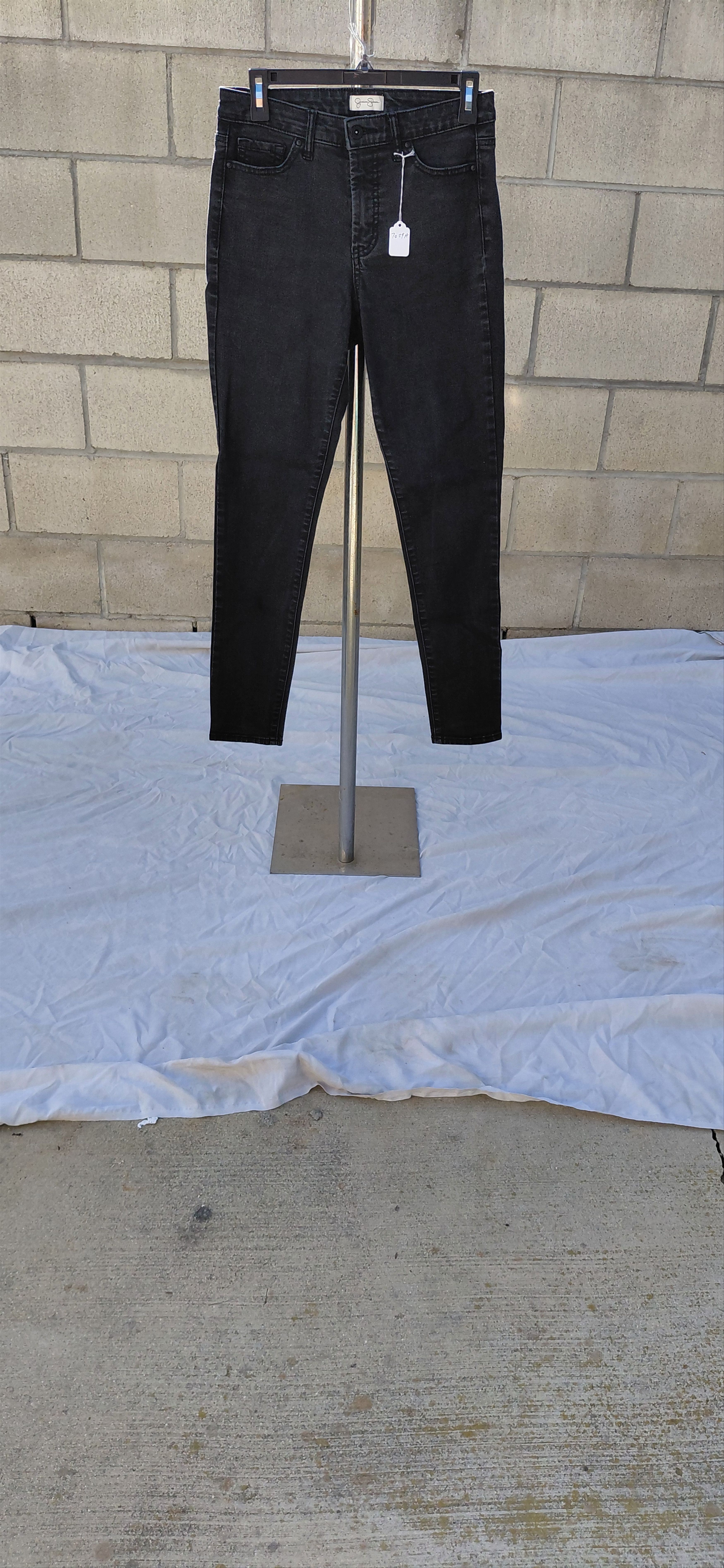 Jessica Simpson 7029A....Women's Jessica Simpson Skinny Jeans Size 4, Size 27" / US 4 / IT 40 - 2 Thumbnail