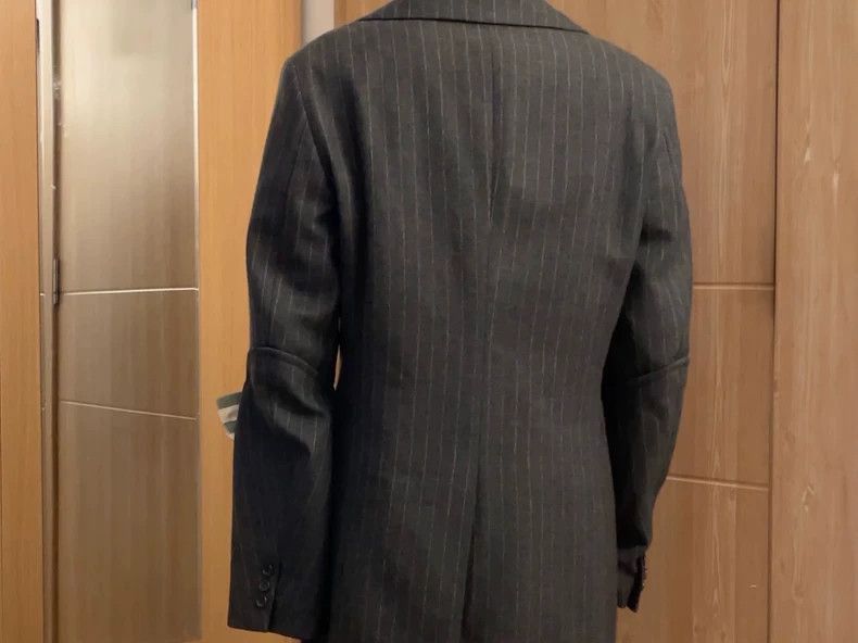 Comme des Garcons Rei Kawakubo wears a dark gray striped suit jacket for men Size US M / EU 48-50 / 2 - 2 Thumbnail
