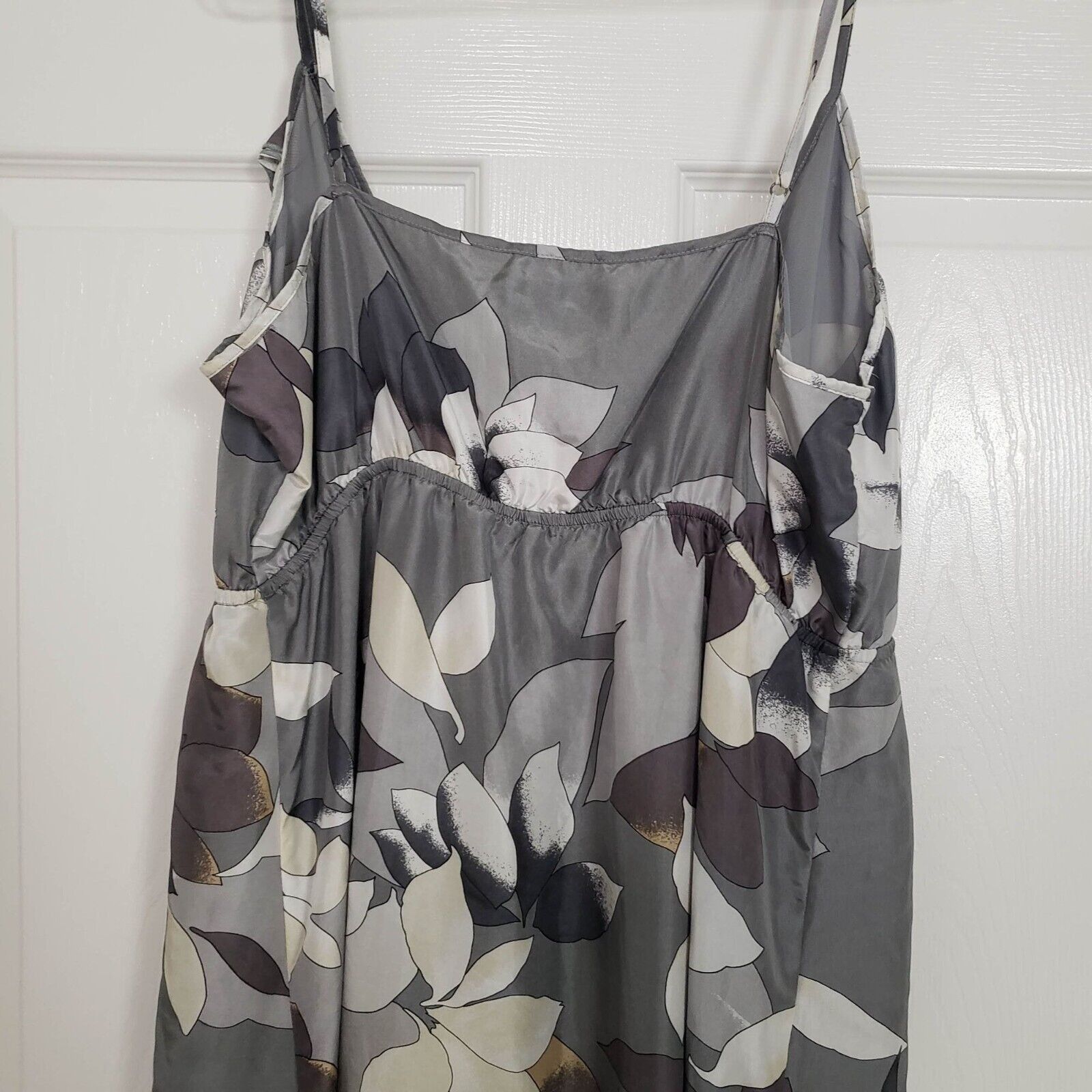 Old Navy NEW Old Navy Floral Silk Dress Womens Size XL Gray Ruffle Size XL / US 12-14 / IT 48-50 - 9 Thumbnail