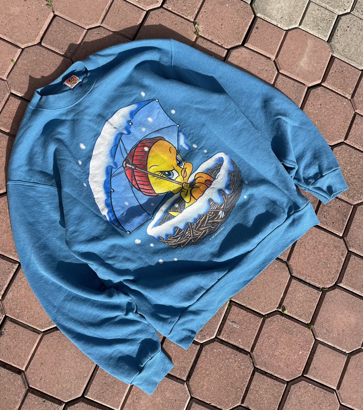 Warner Bros Vintage Warner Bros Looney Tunes Tweety Bird 1998 sweatshir Size US L / EU 52-54 / 3 - 2 Thumbnail