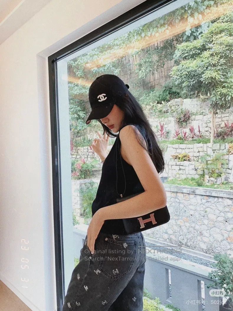 Chanel Chanel 21K double C sequined shorts and jeans Size 24" / US 00 / IT 34 - 8 Thumbnail