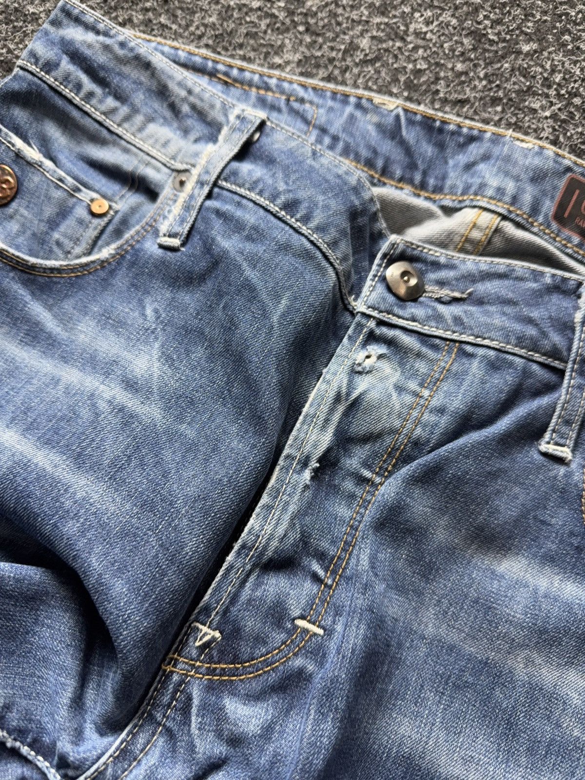 G-Star Vintage 00s G-Star Raw Distressed Light Wash Tapered Jeans Size US 33 - 10 Thumbnail