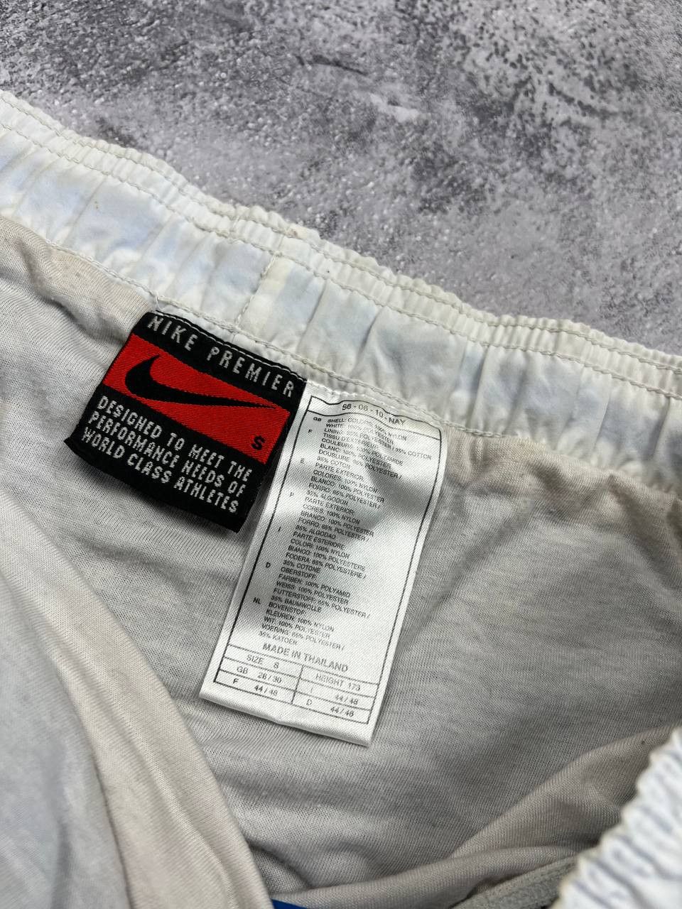 Nike Vintage Nike Shorts Streetwear 00s Rare Y2K Swim Shorts Size US 30 / EU 46 - 7 Thumbnail