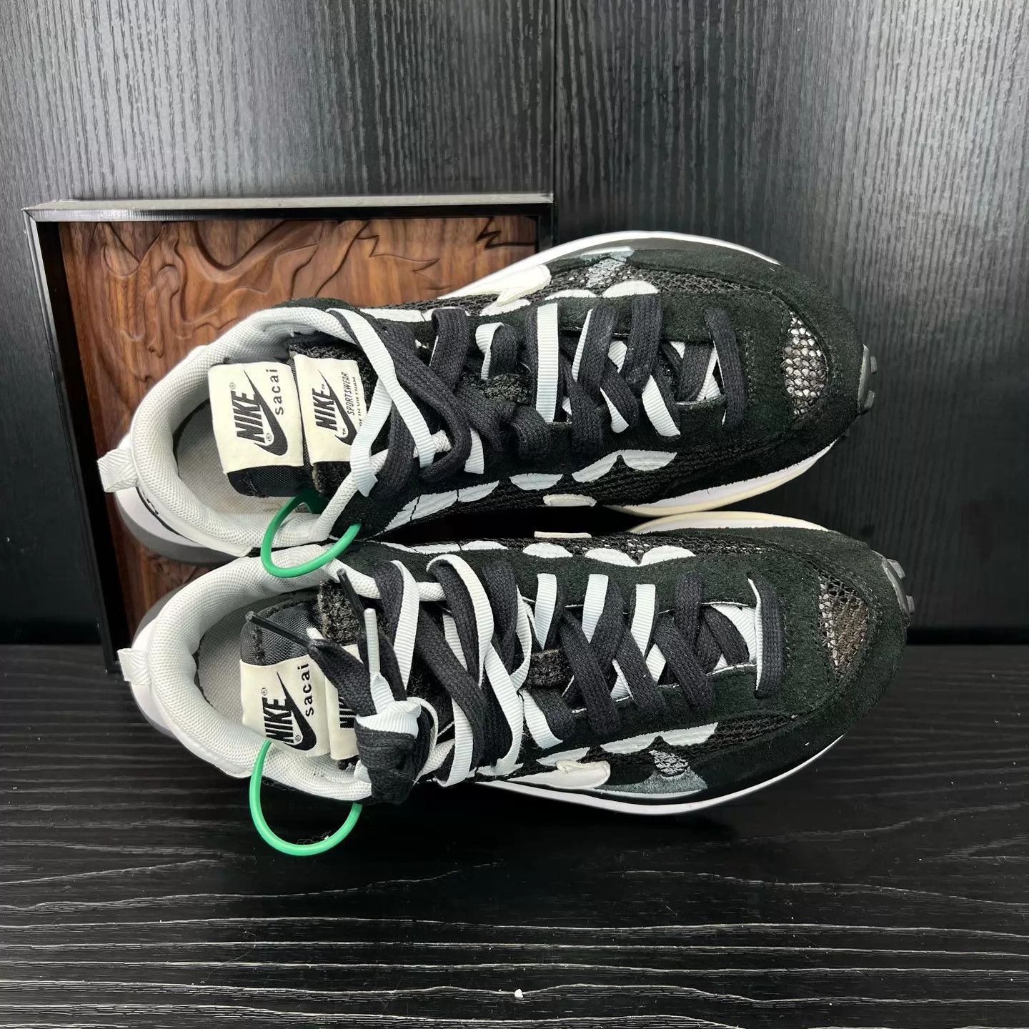 Nike Nike vaporwaffle 39 black white 2x worn boxed Size US 6 / EU 39 - 8 Thumbnail