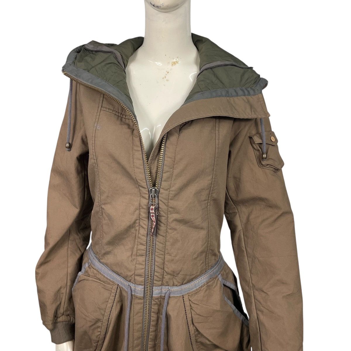 Marithe + Francois Girbaud Marithe Francoise Girbaud Parachute Bondage Hooded Parka Size S / US 4 / IT 40 - 13 Thumbnail