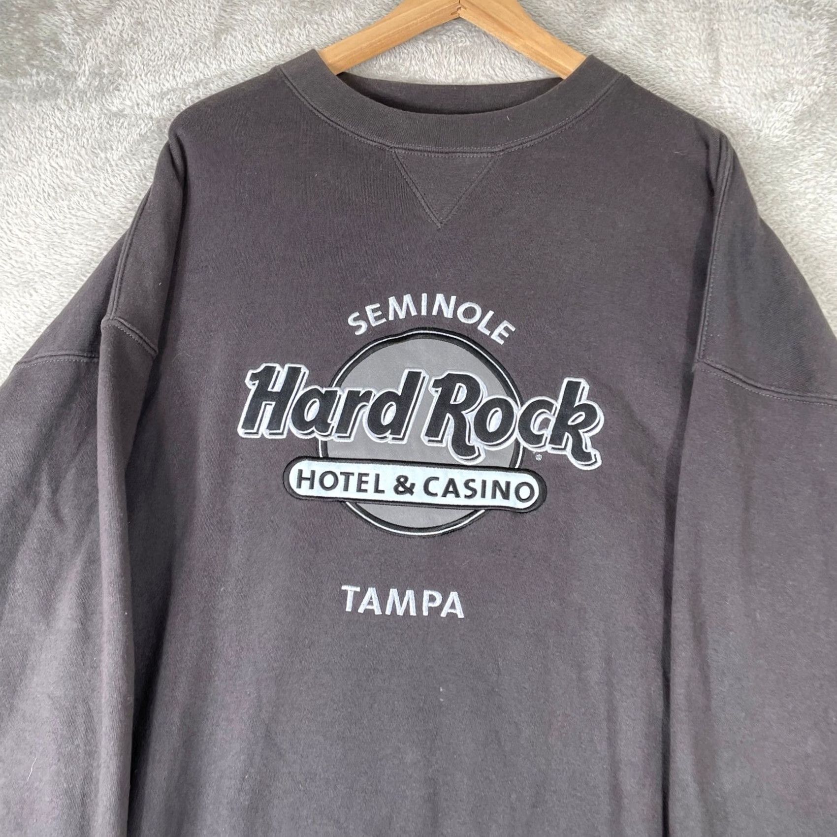 Hard Rock Cafe VINTAGE Hard Rock Sweatshirt Mens 2XL Black Seminole Hotel Casino Tampa Graphic Y2K Logo Size US XXL / EU 58 / 5 - 2 Thumbnail