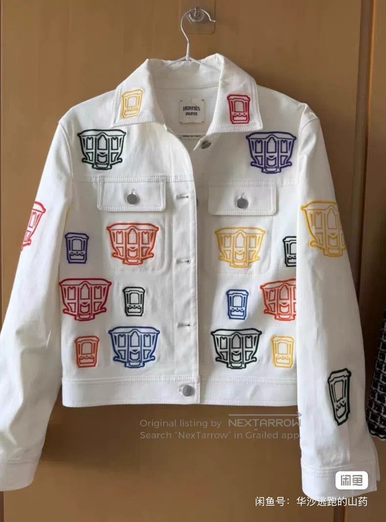 Hermes Hermes Denim Jacket with Embroidered Print Size XS / US 0-2 / IT 36-38 - 1 Thumbnail