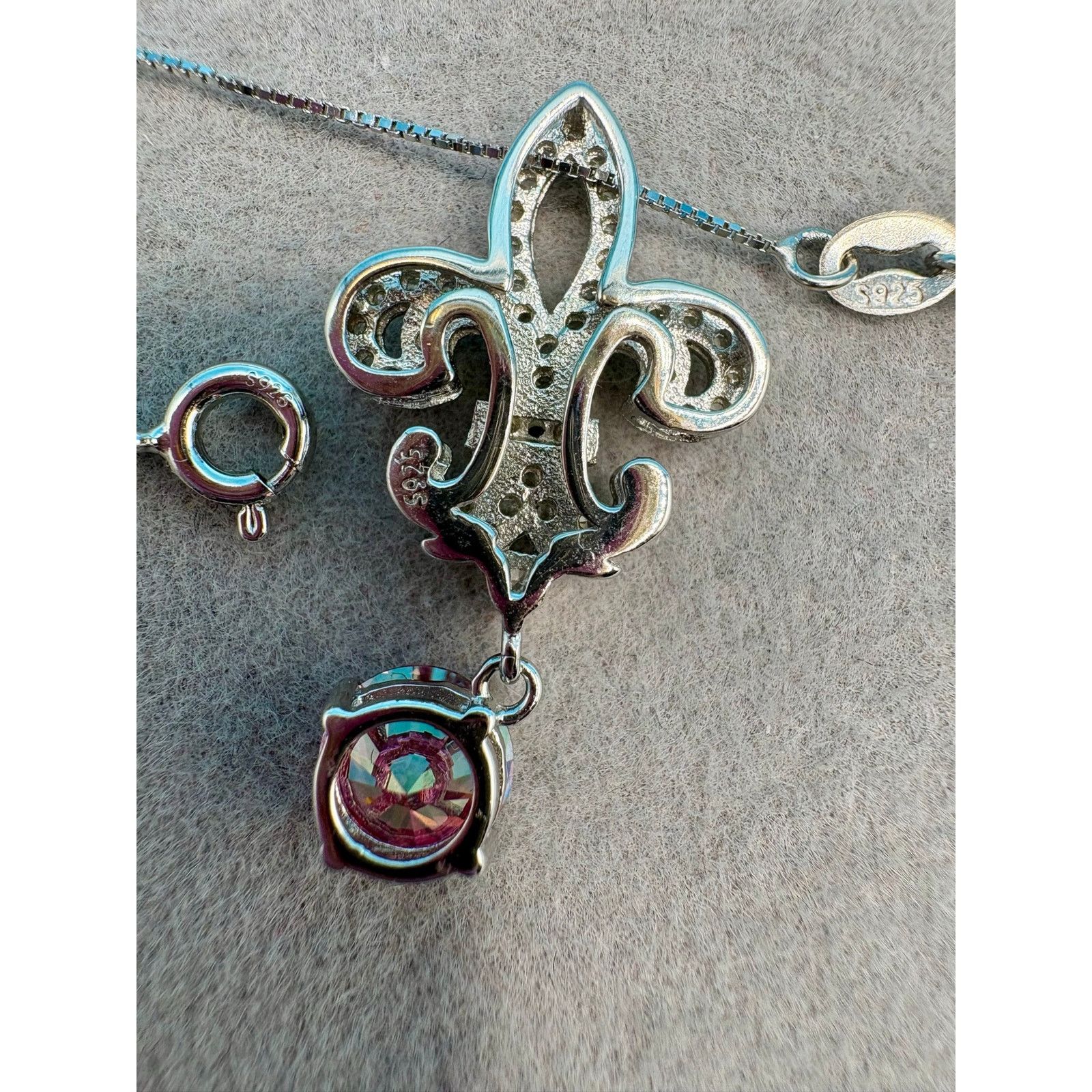 Jewelry NEW Elegant Pink & White Moissanite Fleur de Lis Jewelry Set Size ONE SIZE - 7 Thumbnail