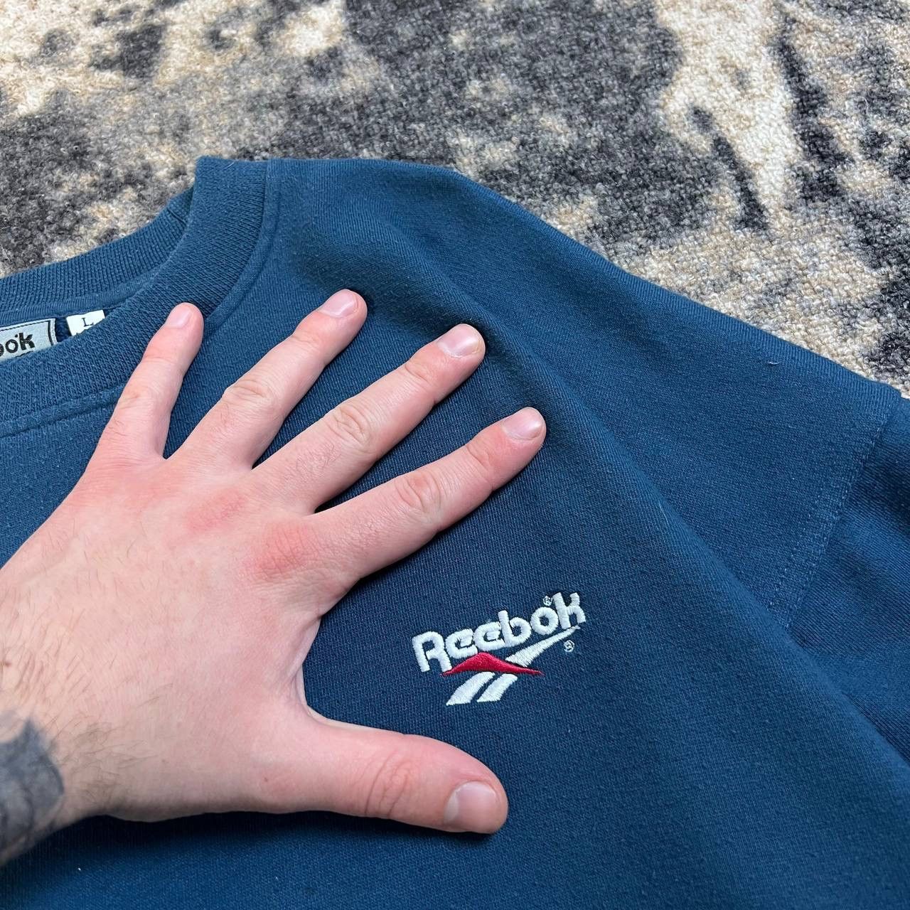 Reebok Reebok Vintage 90s Boxy Fit Distressed Sweatshirt Size US L / EU 52-54 / 3 - 4 Thumbnail