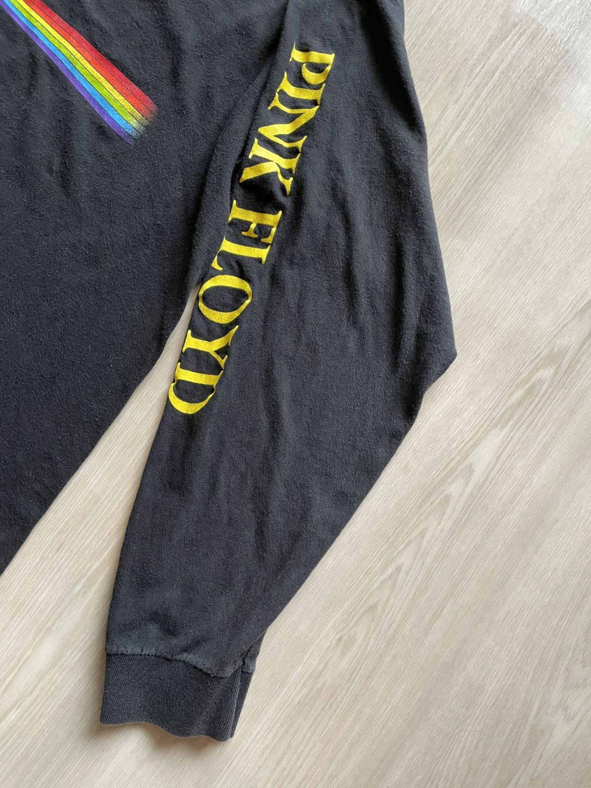 Vintage Vintage 1992 Pink Floyd Bandtee Rare Long Sleeve Sz XL Size US XL / EU 56 / 4 - 4 Thumbnail