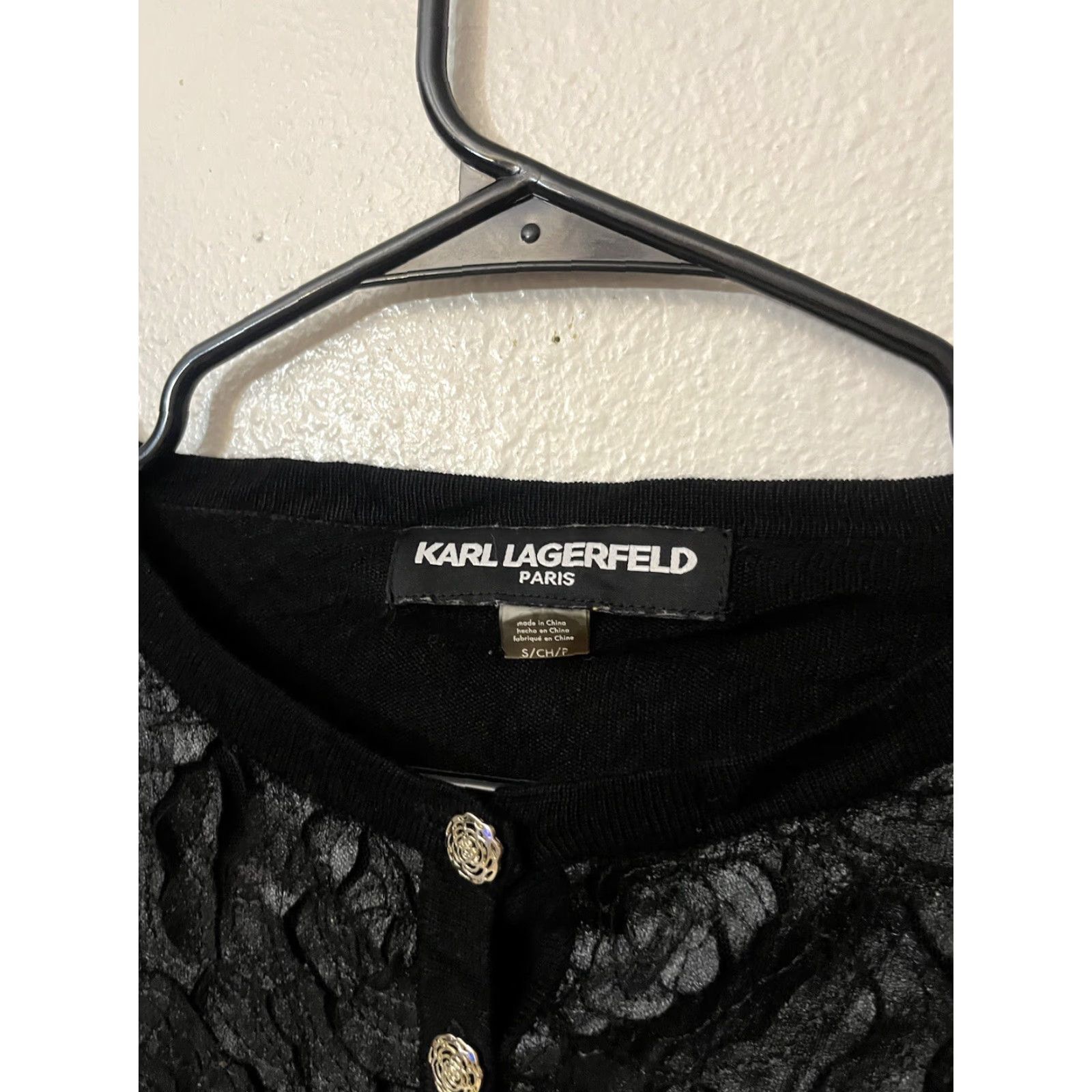 Karl Lagerfeld Karl Lagerfeld Womens Cardigan Sweater Sz Small Black Laser Cut Rose Floral Pattern Pockets Button Up Size S / US 4 / IT 40 - 2 Thumbnail