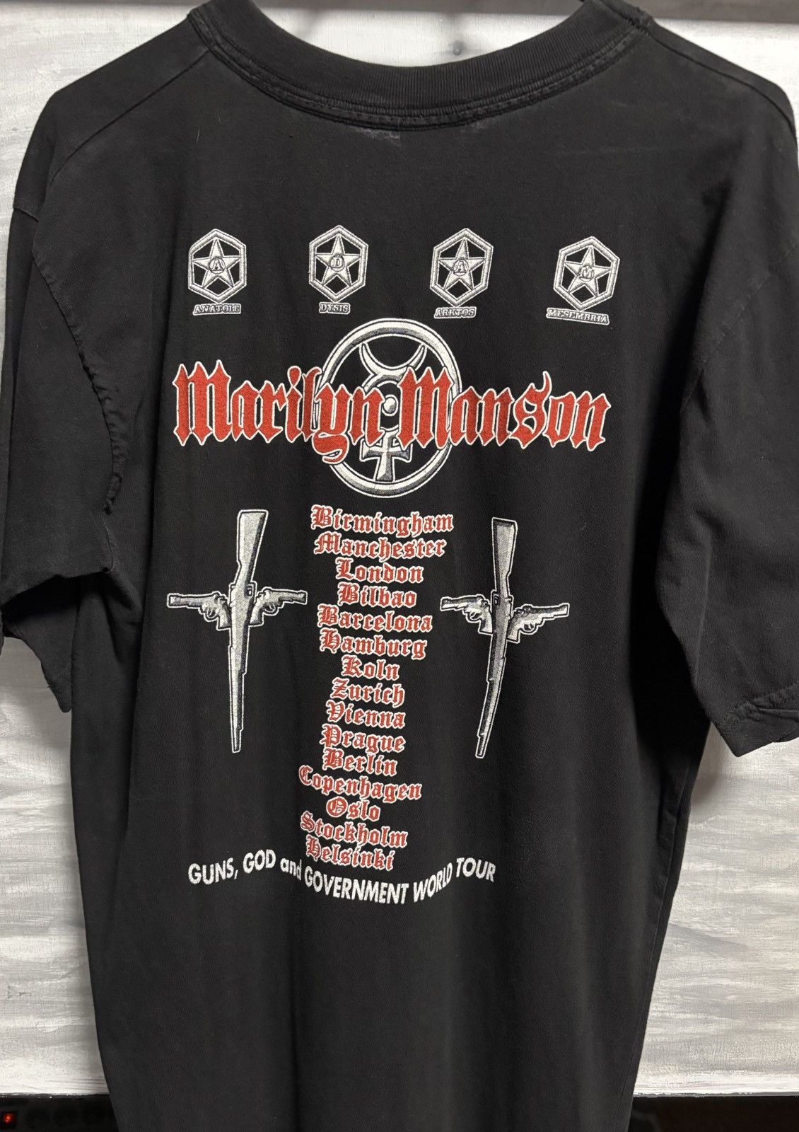 Band Tees Marilyn Manson Guns, God and Government World Tour Tee M Size US M / EU 48-50 / 2 - 2 Thumbnail