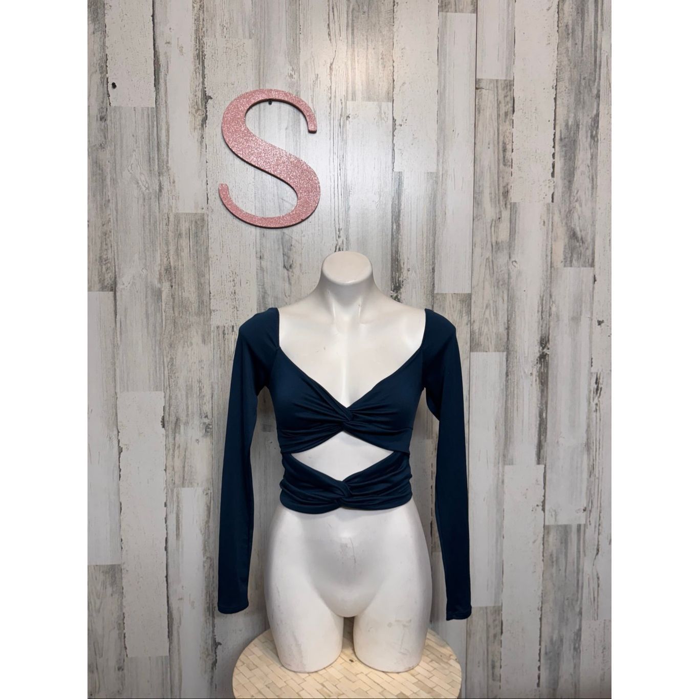 Other Windsor Teal Cutout Twist Long Sleeve Crop Top Women’s Size Size S / US 4 / IT 40 - 1 Thumbnail