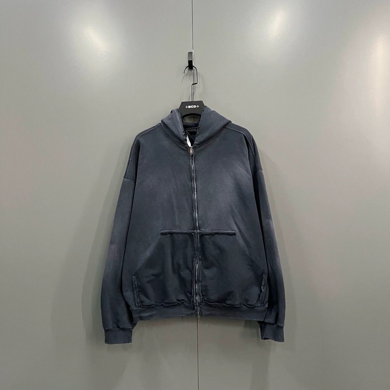 Balenciaga balenciaga double b zip hoodie large Size US L / EU 52-54 / 3 - 2 Thumbnail