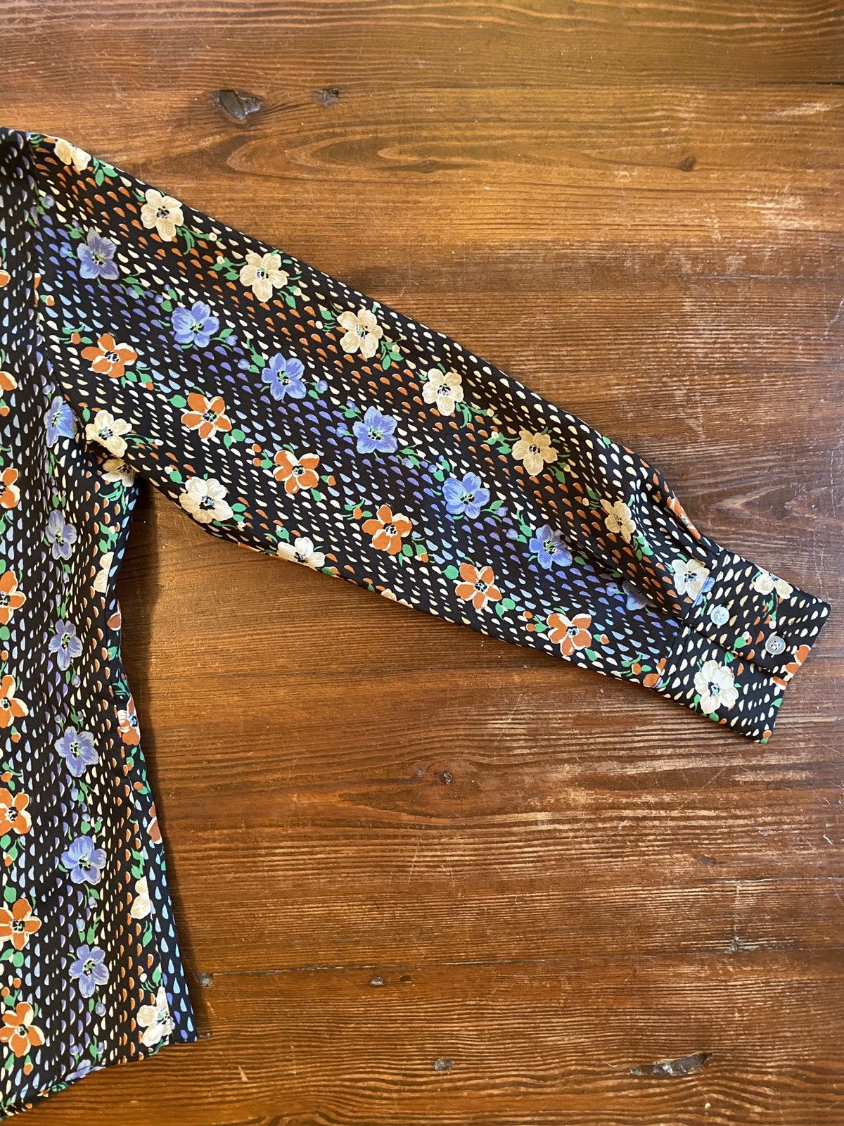 Retrofit × Vintage Vintage 60s/70s Kmart Flowers All Over Polyester Button Up Size M / US 6-8 / IT 42-44 - 11 Thumbnail