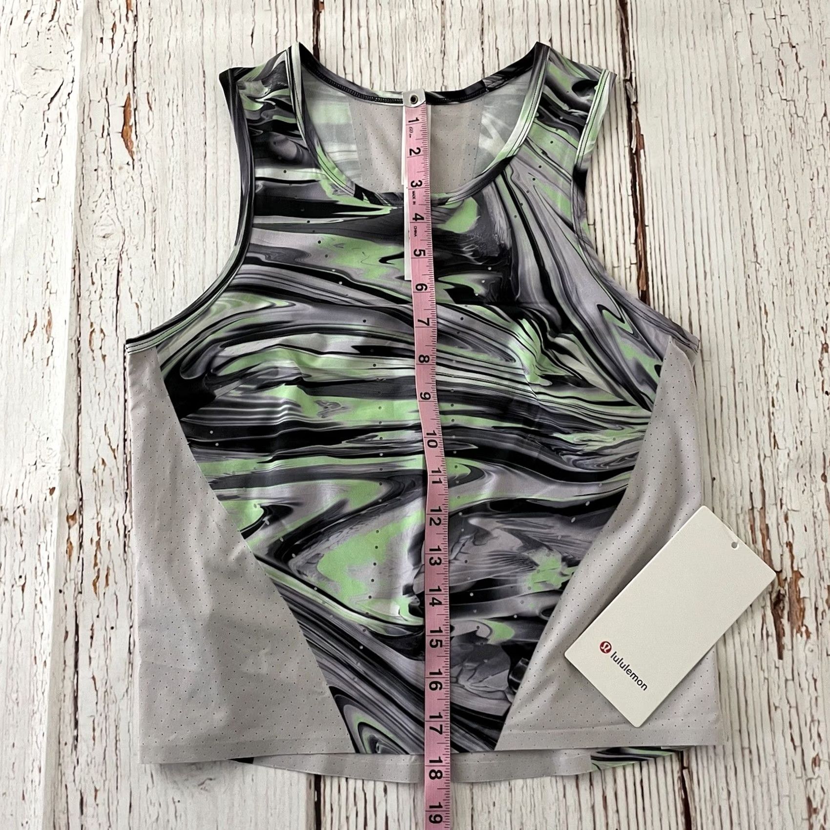 Lululemon Lululemon Swift Ventilated Running Tank Women Gray XS-2 2 Shirt Activewear Running & Jogging Ventilated Tank Women Gray 2 Size XS / US 0-2 / IT 36-38 - 4 Thumbnail