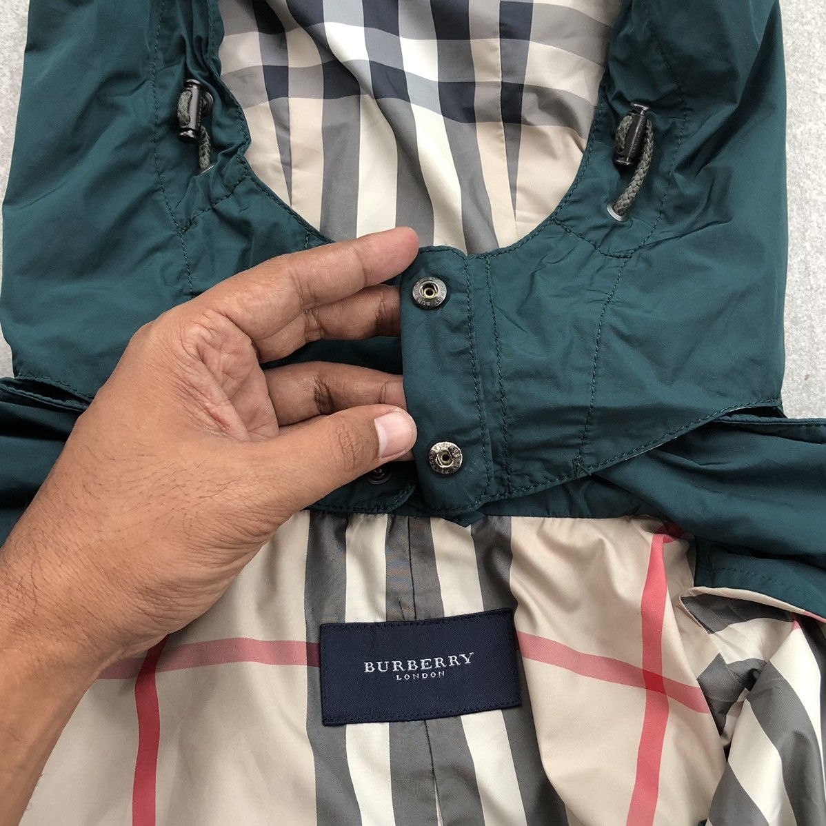 Burberry Burberry London Lightweight Hooded Jacket Size US M / EU 48-50 / 2 - 18 Thumbnail