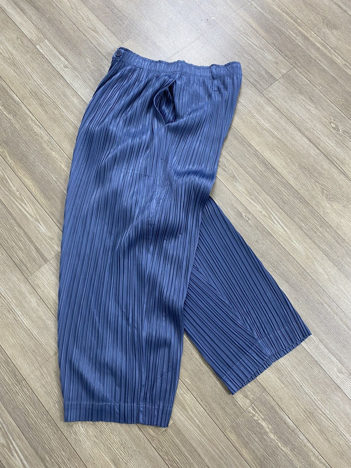 Pleats Please Issey Miyake Vintage Pleats Please Issey Miyake Wide Leg Pants Blue Size US 28 / EU 44 - 1 Thumbnail