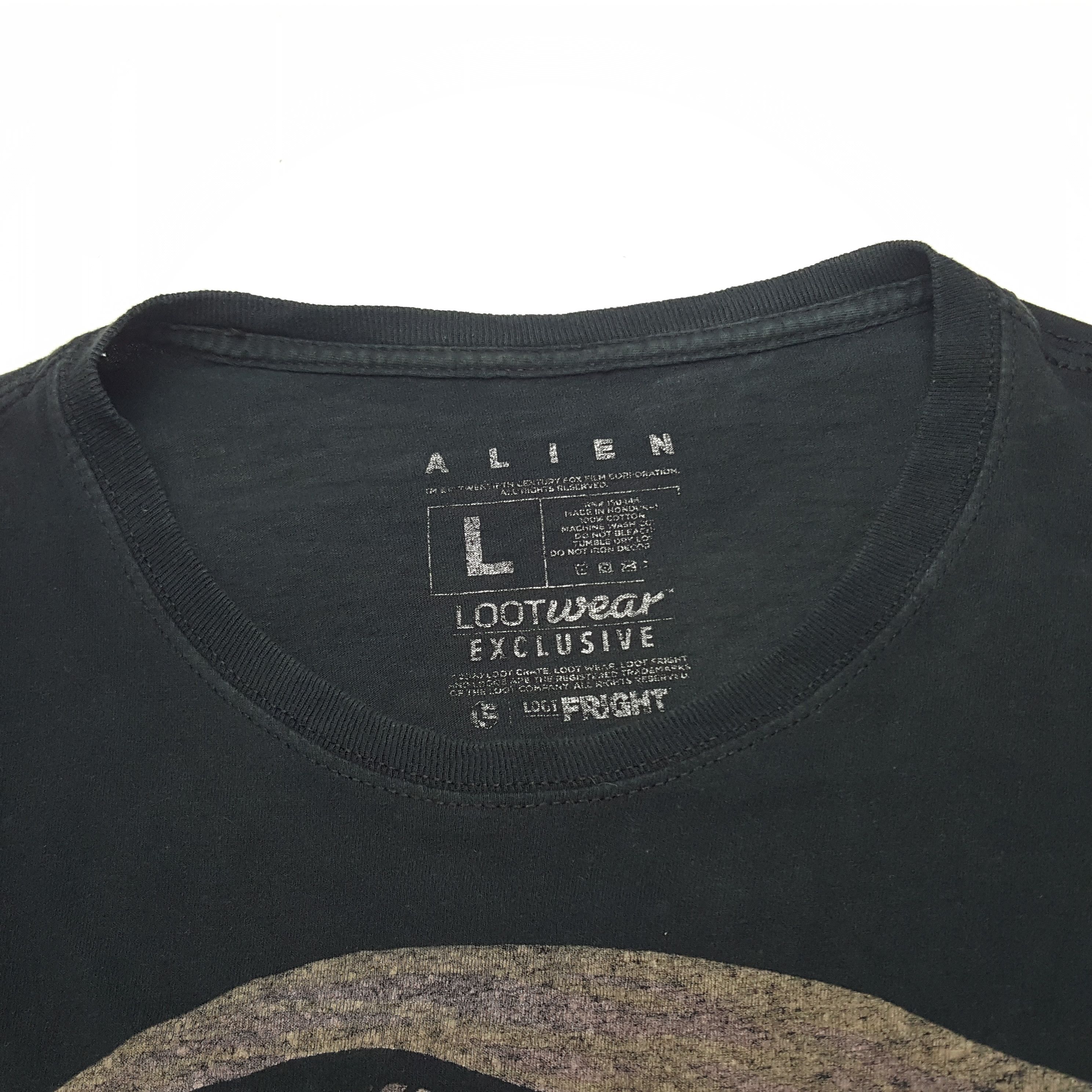 Vintage Vintage Alien Science Fiction Movies Horror Tshirt Size US L / EU 52-54 / 3 - 4 Thumbnail