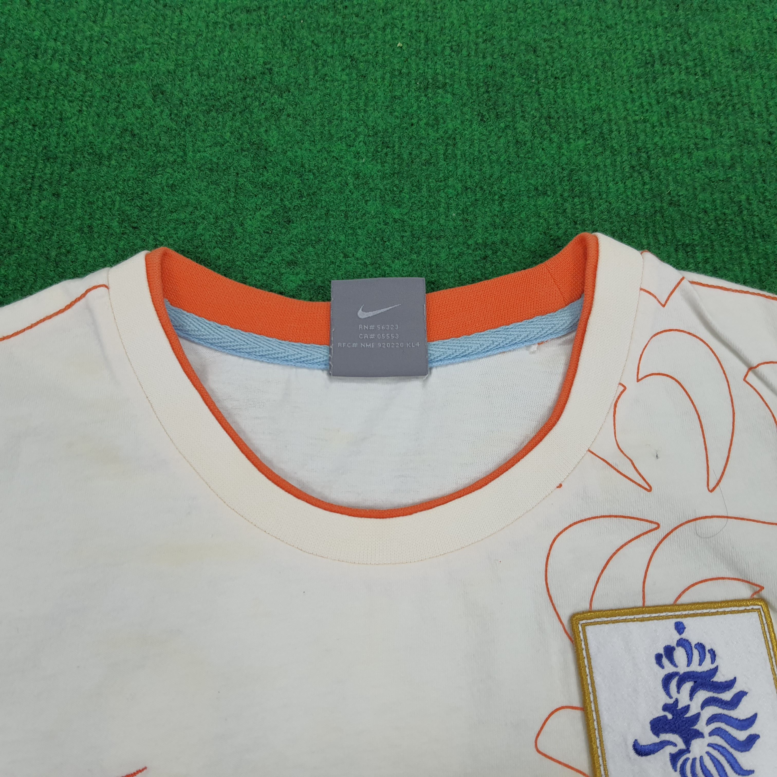 Nike × Vintage Vintage Nike Netherlands Soccer T-shirt Size US S / EU 44-46 / 1 - 4 Thumbnail