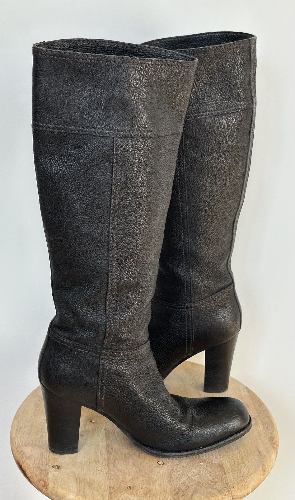 Prada Prada Black Leather Knee-High Boots Gold Logo Block Heel Size US 8.5 / IT 38.5 - 7 Thumbnail