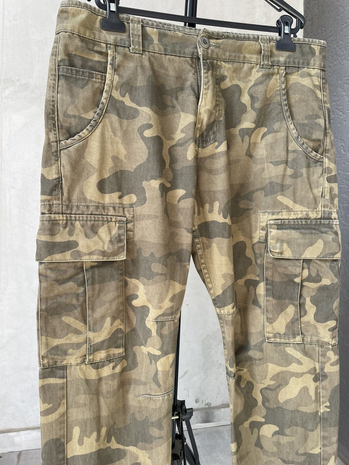 Alpha Industries Alpha Industries Military Cargo Side Pocket Camo Pants Size US 36 / EU 52 - 2 Thumbnail