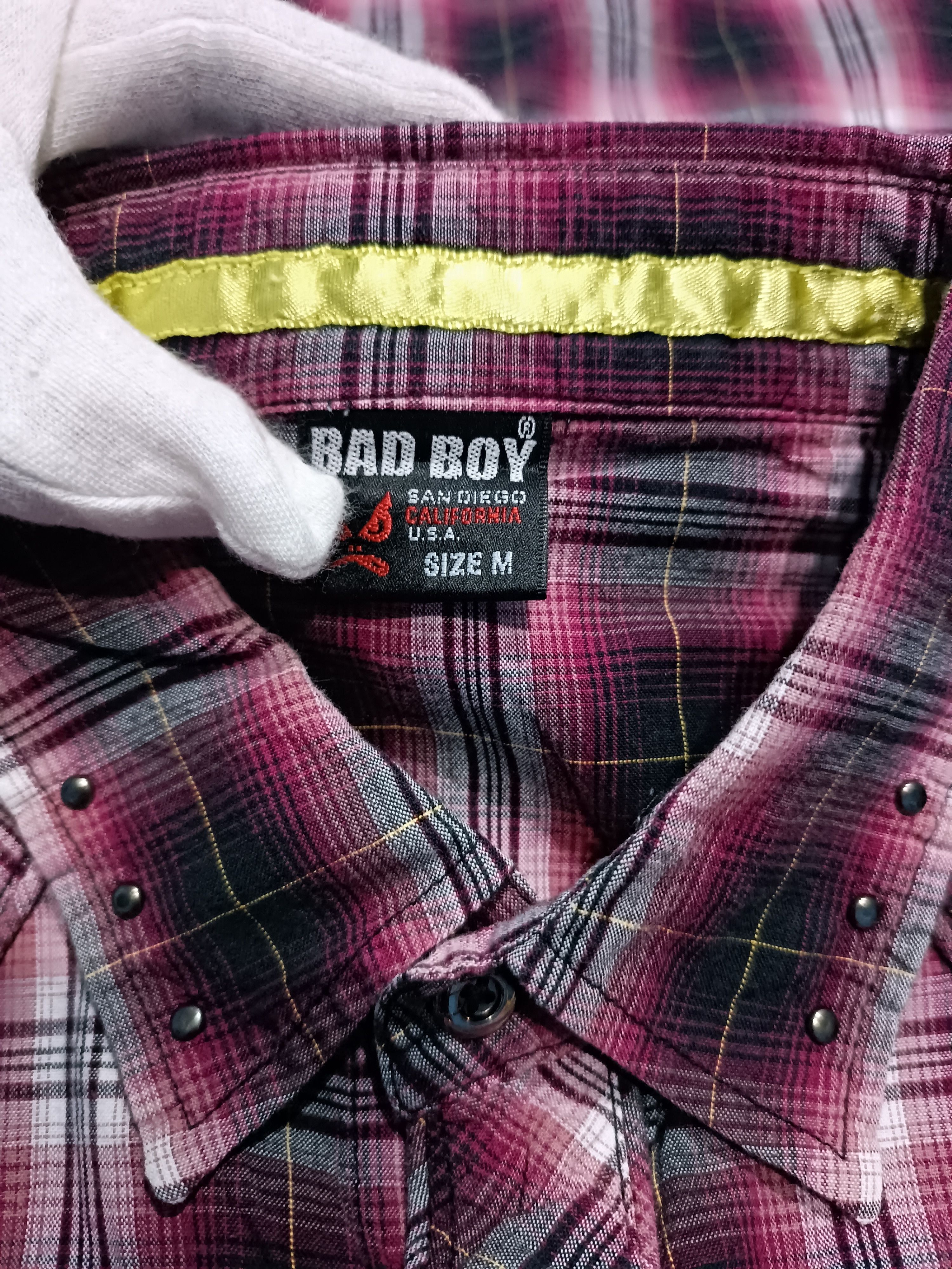 Vintage Vintage Y2K Bad Boy Plaid Print and Patch Shirt Size US M / EU 48-50 / 2 - 7 Thumbnail