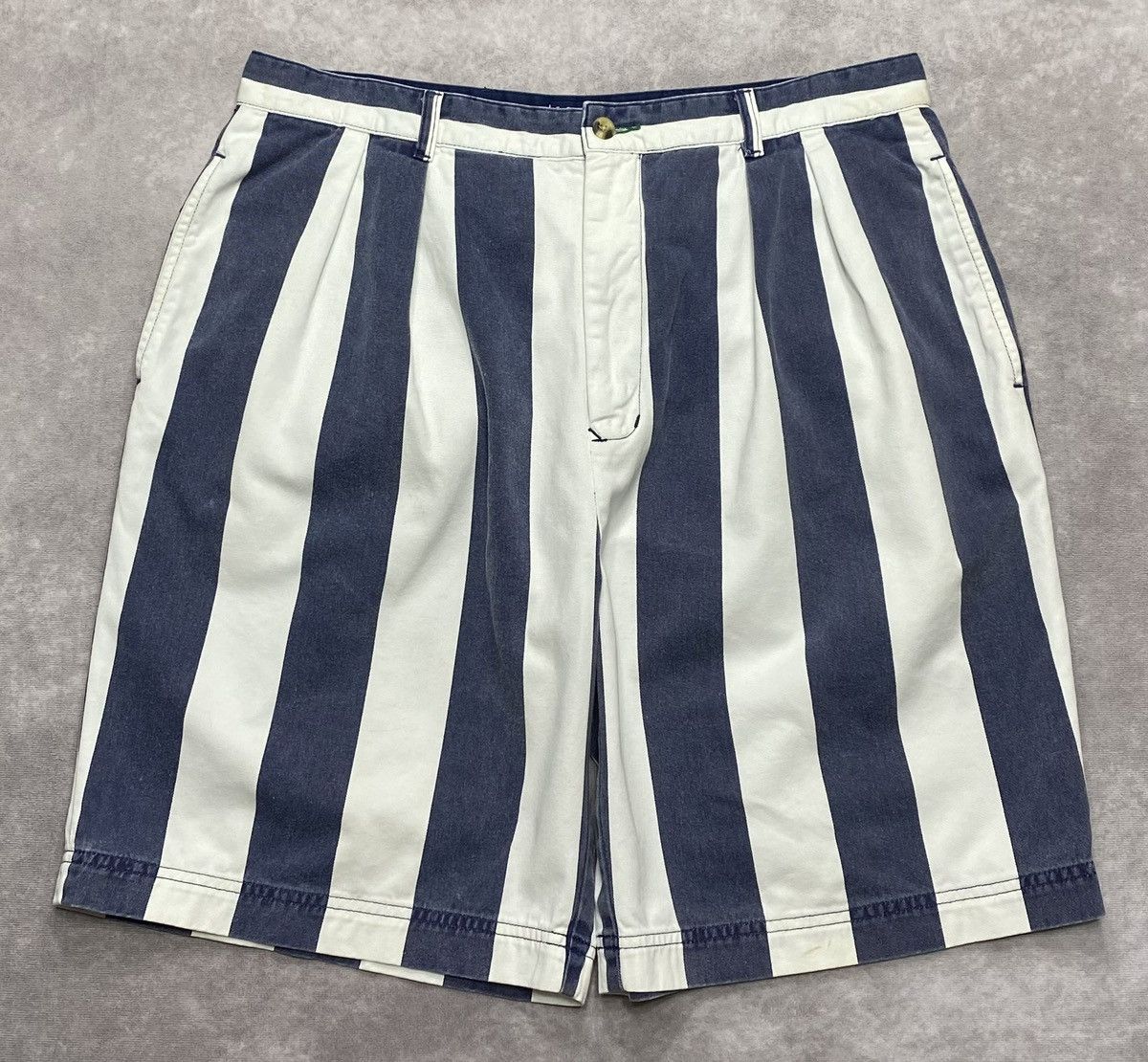 Tommy Hilfiger 90’s Vintage Tommy Hilfiger Striped Cotton Shorts Size US 36 / EU 52 - 1 Thumbnail