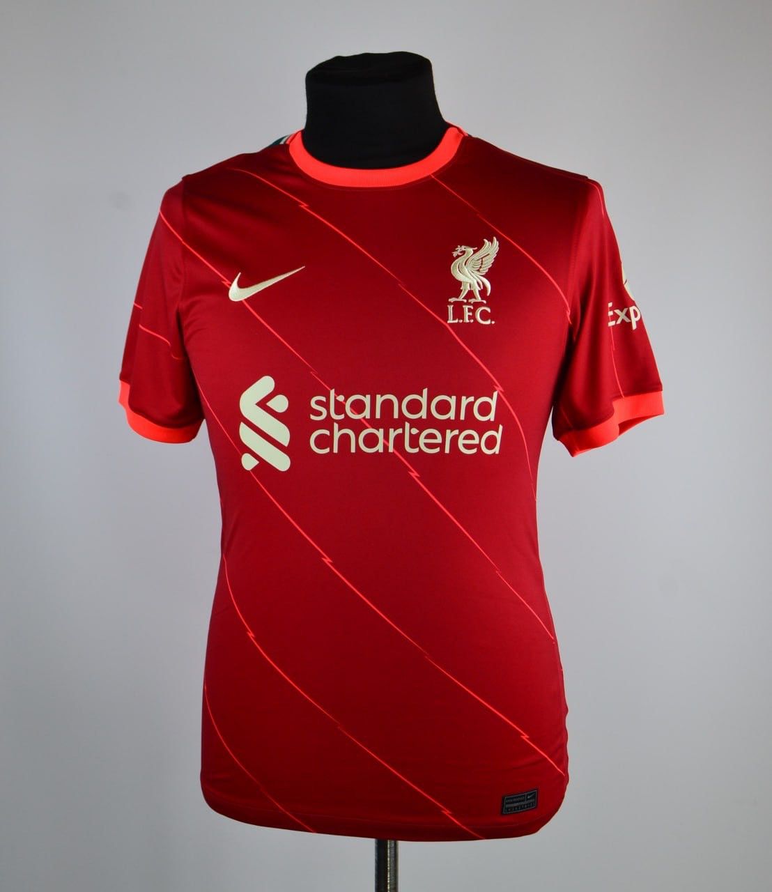 Nike LIVERPOOL HOME SHIRT FOOTBALL SOCCER JERSEY NIKE Size S Size US S / EU 44-46 / 1 - 1 Thumbnail