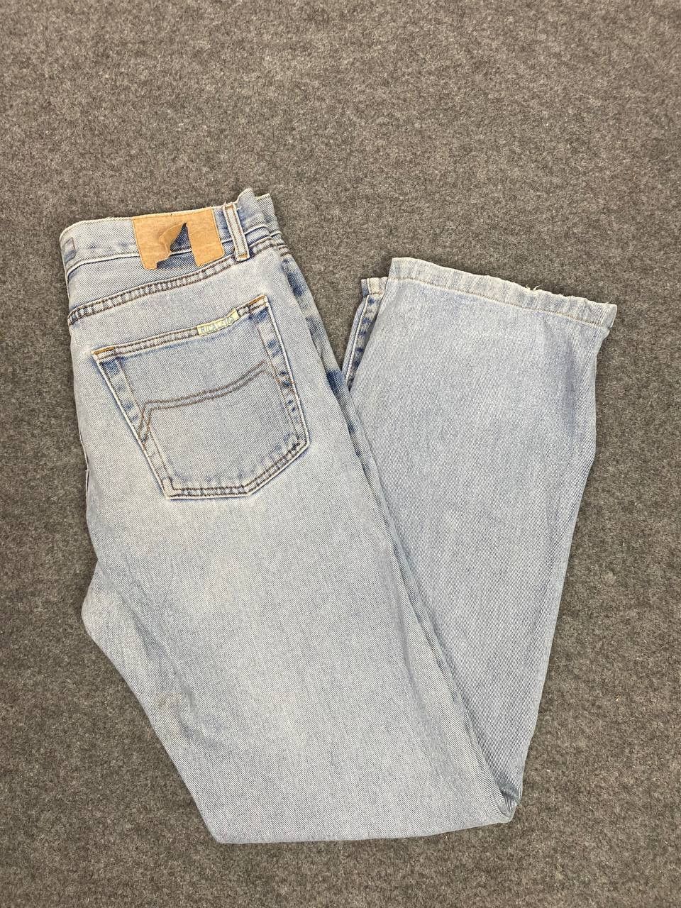 Jean rica lewis lightwash distressed denim Size US 32 / EU 48 - 2 Thumbnail