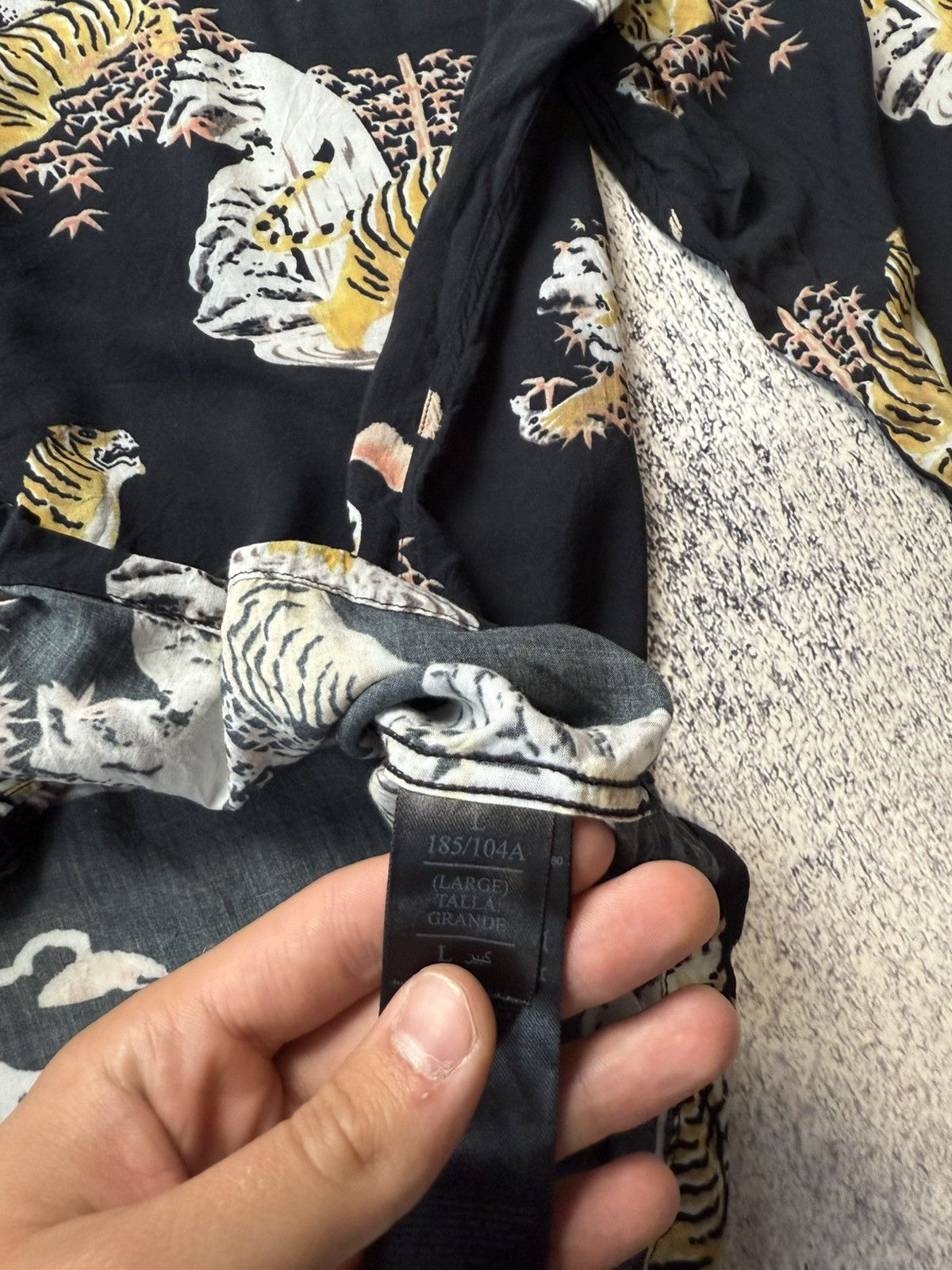 Allsaints Vintage Allsaints Viscose Tiger Crazy Print Y2K Hawaii Shirt Size US L / EU 52-54 / 3 - 17 Thumbnail
