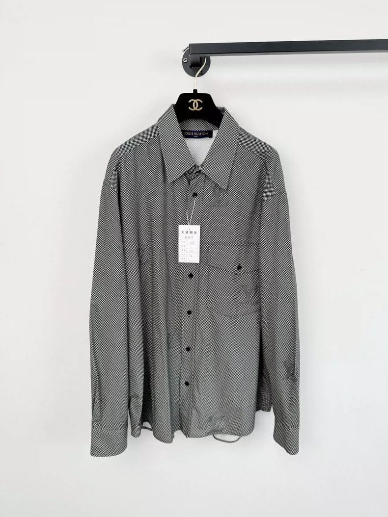 Louis Vuitton louis vuitton black long sleeve shirt-dmc Size US L / EU 52-54 / 3 - 1 Thumbnail