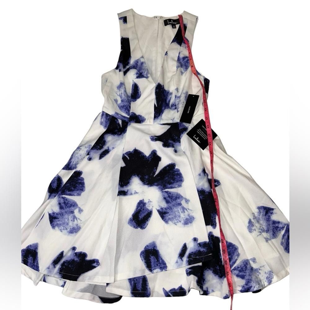 Lulus Lulus l NWT Seeing Chic Floral Fit & Flare Dress XS Size XS / US 0-2 / IT 36-38 - 4 Thumbnail