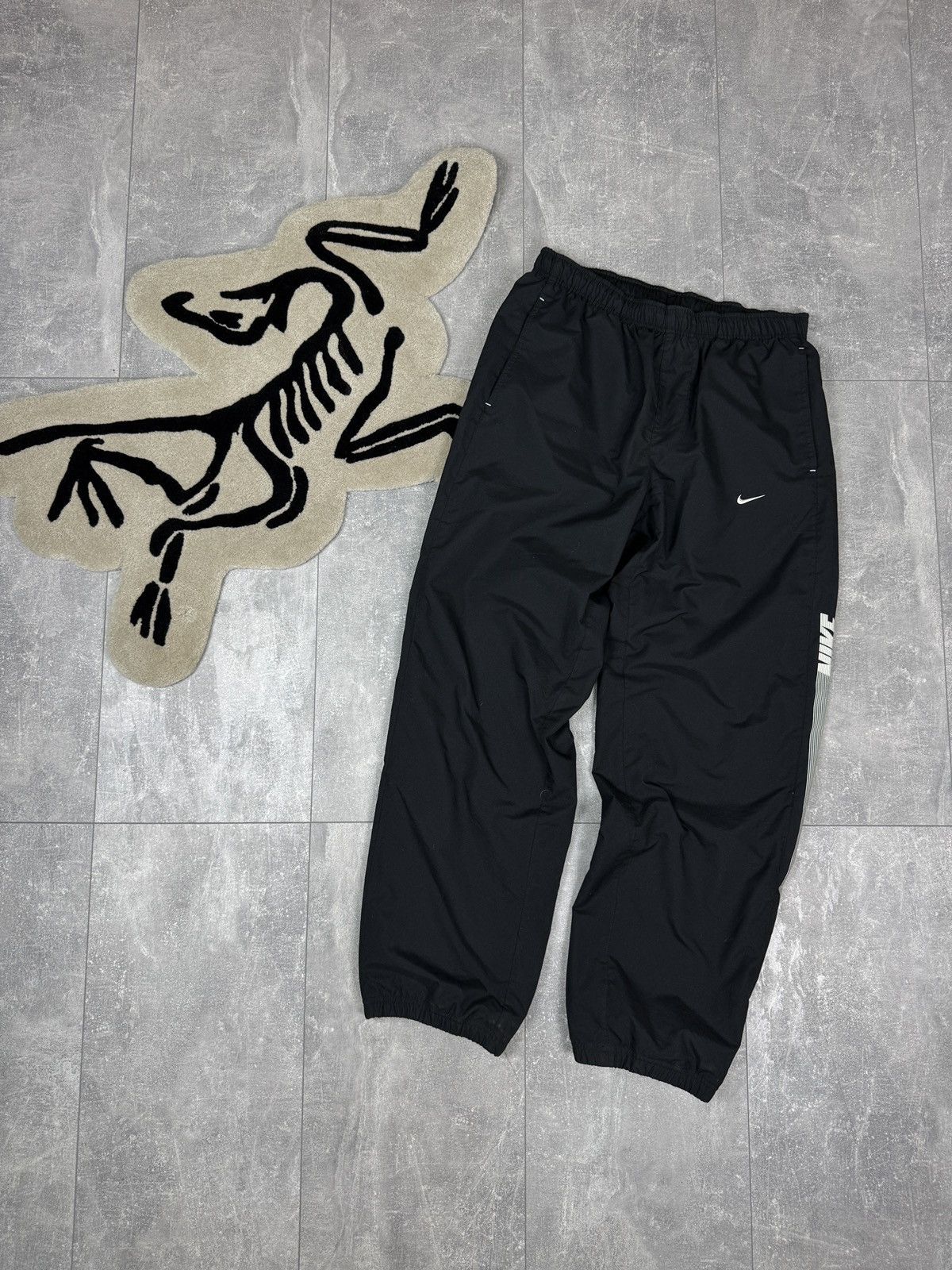 Nike × Vintage Mens Vintage Nike swoosh black sweatpants y2k pants joggers Size US 32 / EU 48 - 12 Thumbnail