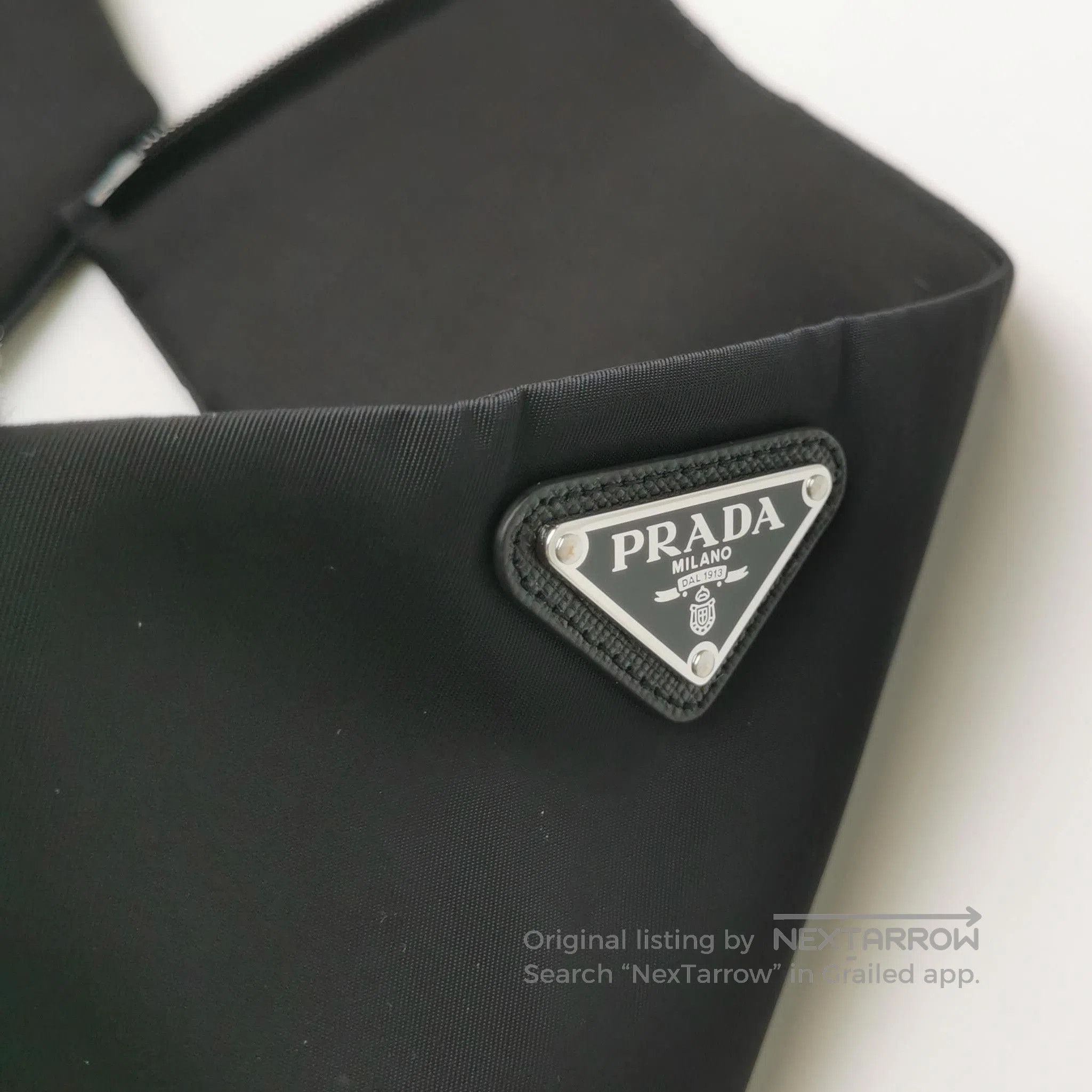 Prada Prada Black Triangle Logo Crop Top . Size M / US 6-8 / IT 42-44 - 3 Thumbnail