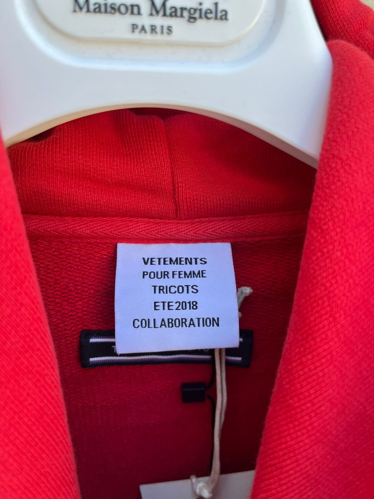 Tommy Hilfiger × Vetements Vetements x Tommy Oversized Hoodie in Red Size US S / EU 44-46 / 1 - 9 Thumbnail