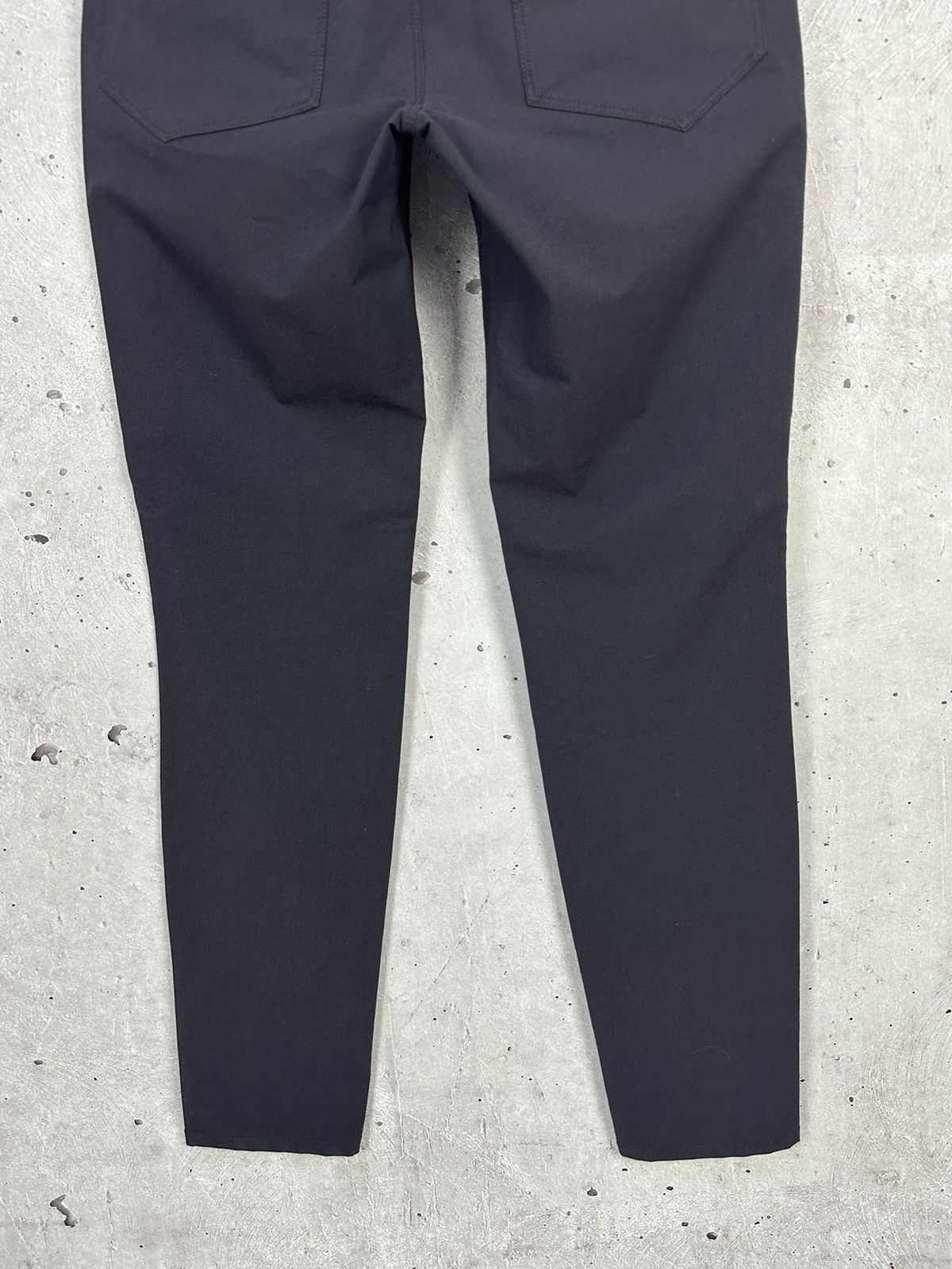 Arc'teryx Arc’teryx Eggplant Zip Pocket Women’s Basic Pants Size 28" / US 6 / IT 42 - 7 Thumbnail