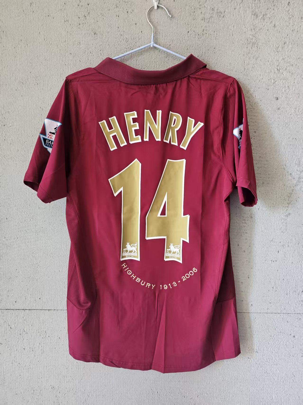 Other Thierry Henry Jersey Arsenal Home Size US XL / EU 56 / 4 - 1 Thumbnail