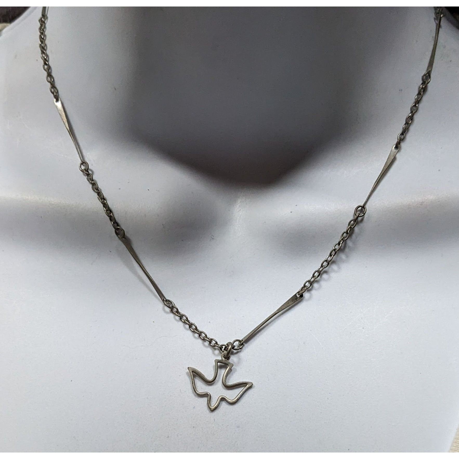 Other Minimalist Dove Silver Tone Necklace With Unique Bar Chain Size ONE SIZE - 2 Thumbnail
