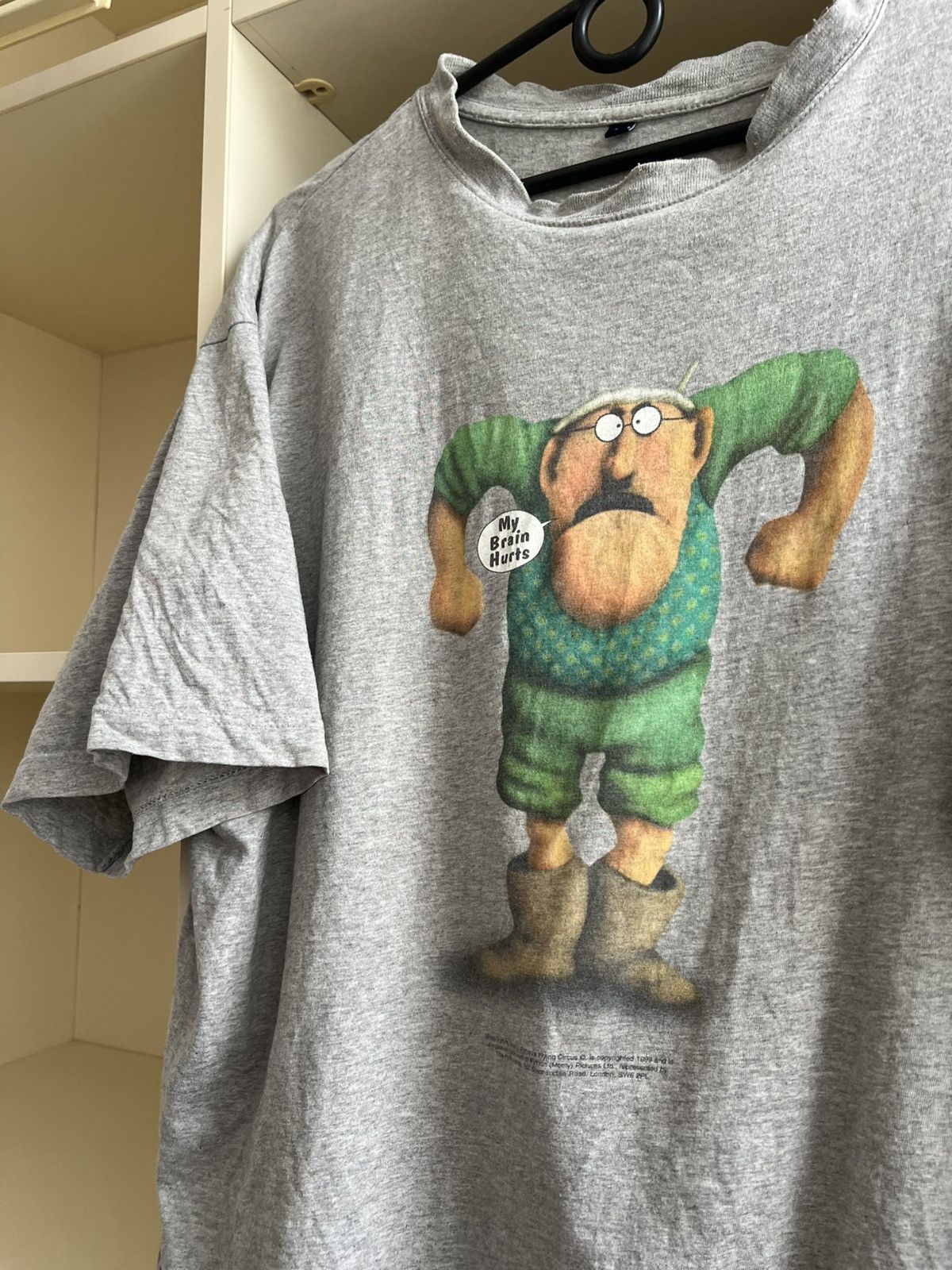 Vintage 1999 Vintage Monty Python Flying Circus My Brain Hunts Tee Size US L / EU 52-54 / 3 - 3 Thumbnail