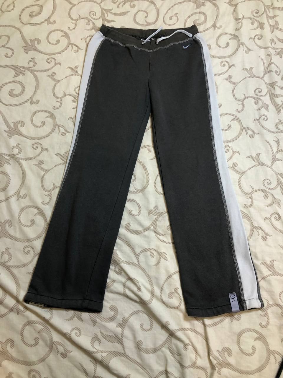 Nike Nike Training TRACK PANTS Flared Sweatpants Size 27" / US 4 / IT 40 - 1 Thumbnail