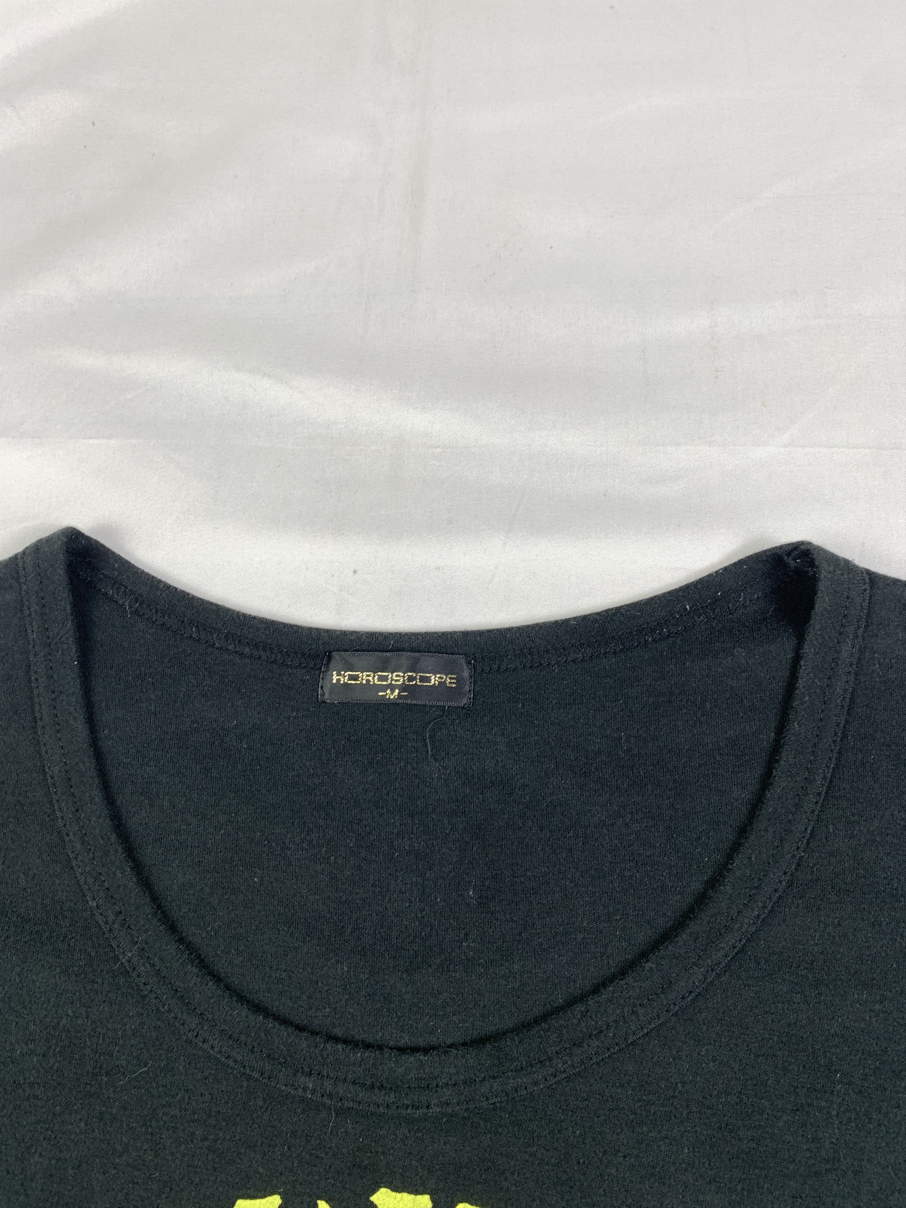 Japanese Brand 2000s Horoscope Black Summer Graphic Fitted Tee (M) Size M / US 6-8 / IT 42-44 - 6 Thumbnail