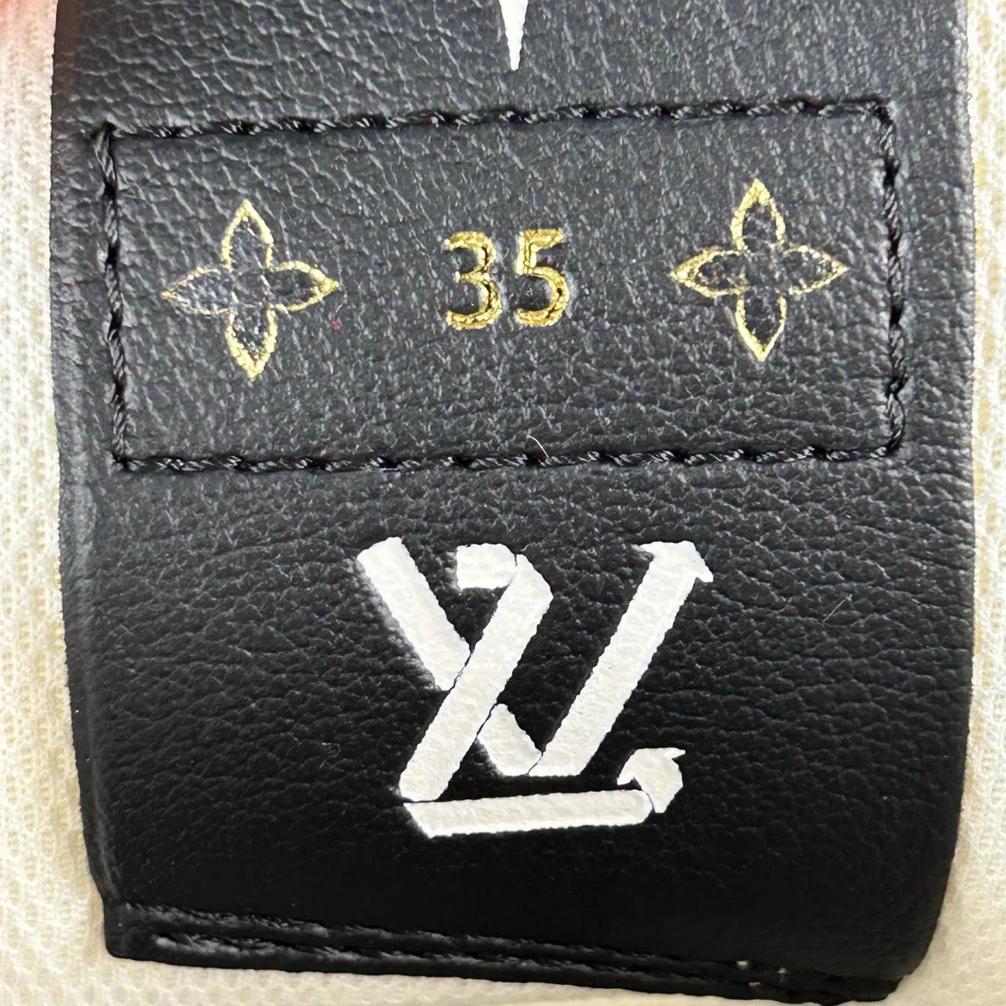 Louis Vuitton Louis Vuitton White Offset Logo Monogram Sneakers Women's 35 Size US 4.5 / IT 34.5 - 7 Thumbnail