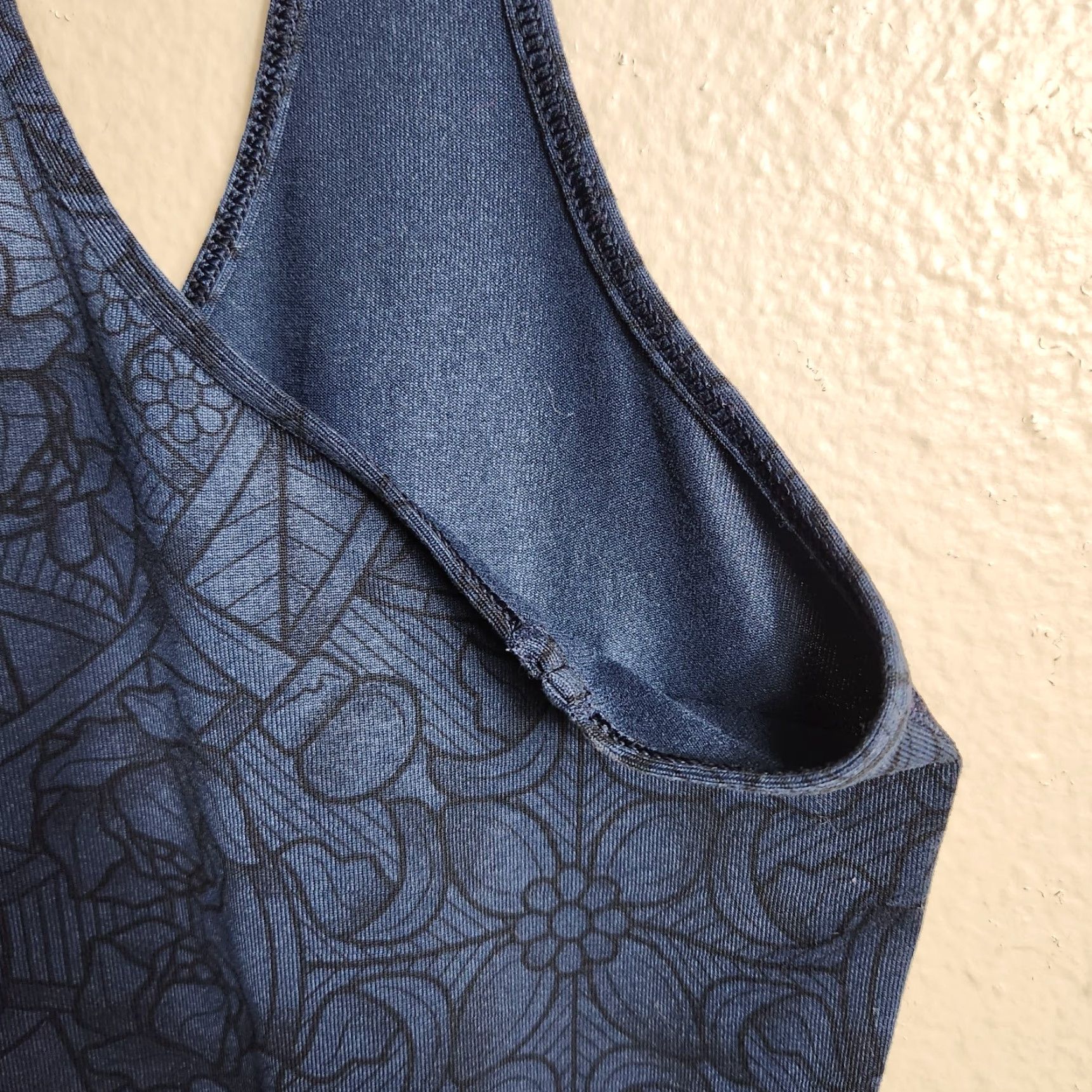 Lululemon Lululemon Womens Cool Racerback Tank Prisma Inkwell Black-Size 2 Tank Sleeveless Racerback Pullover Yoga Running Gym 2 Blue Black Womens Size ONE SIZE - 6 Thumbnail
