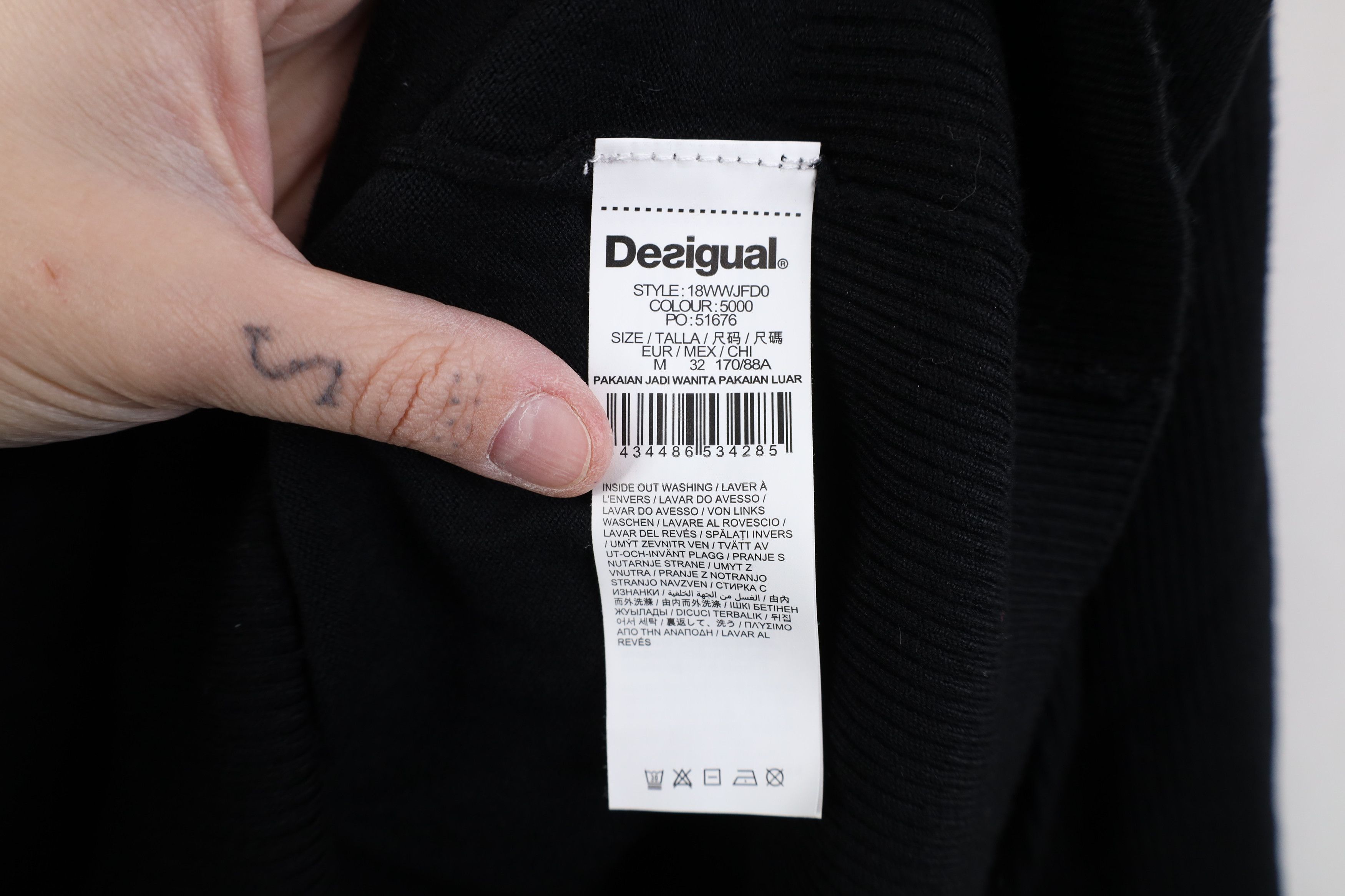Desigual Vintage Y2K Desigual Flower of Life Knit Turtleneck Sweater Size M / US 6-8 / IT 42-44 - 9 Thumbnail