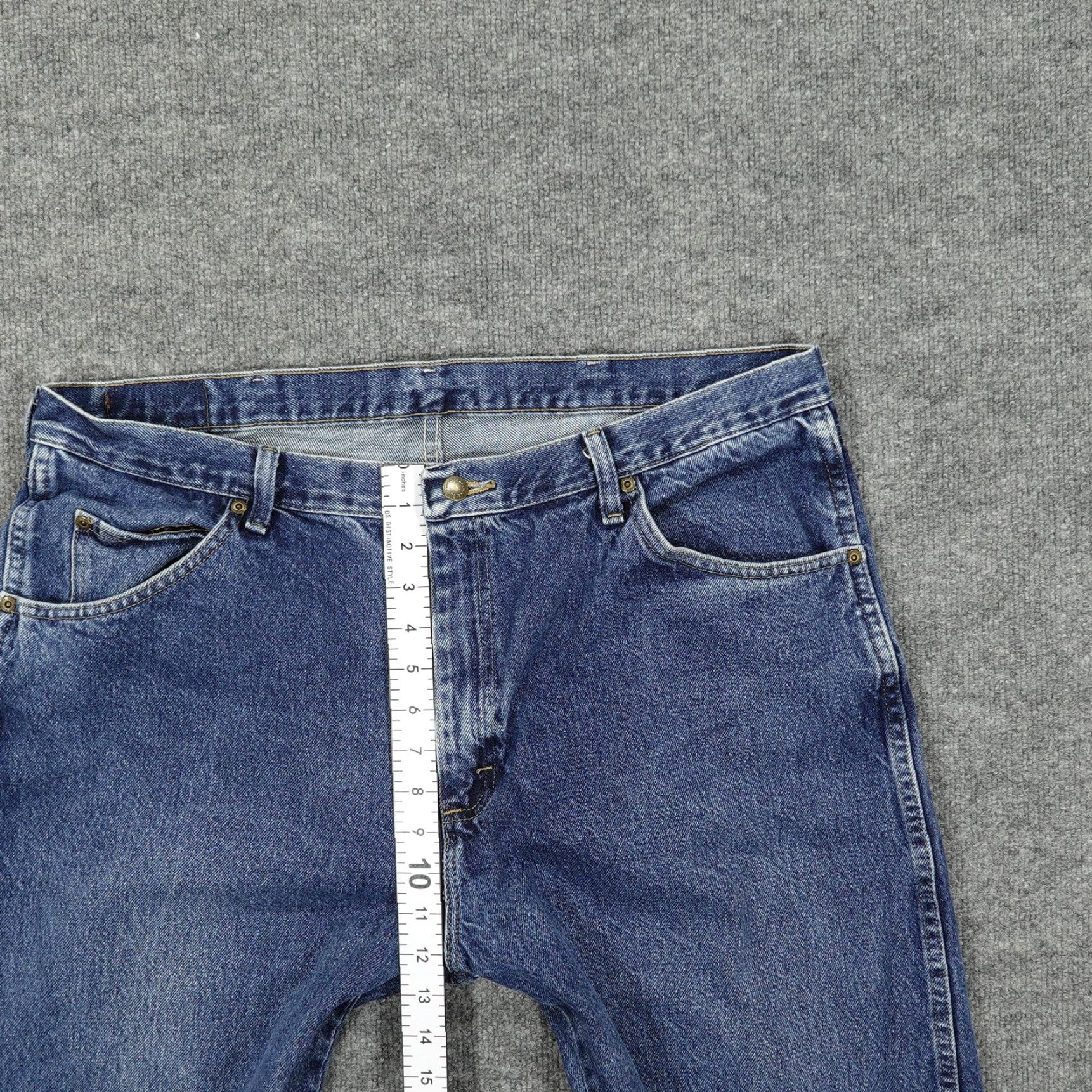 Wrangler Wrangler Jeans Mens 40x30 Blue Regular Fit Straight Leg Denim Medium Wash Size US 40 / EU 56 - 4 Thumbnail
