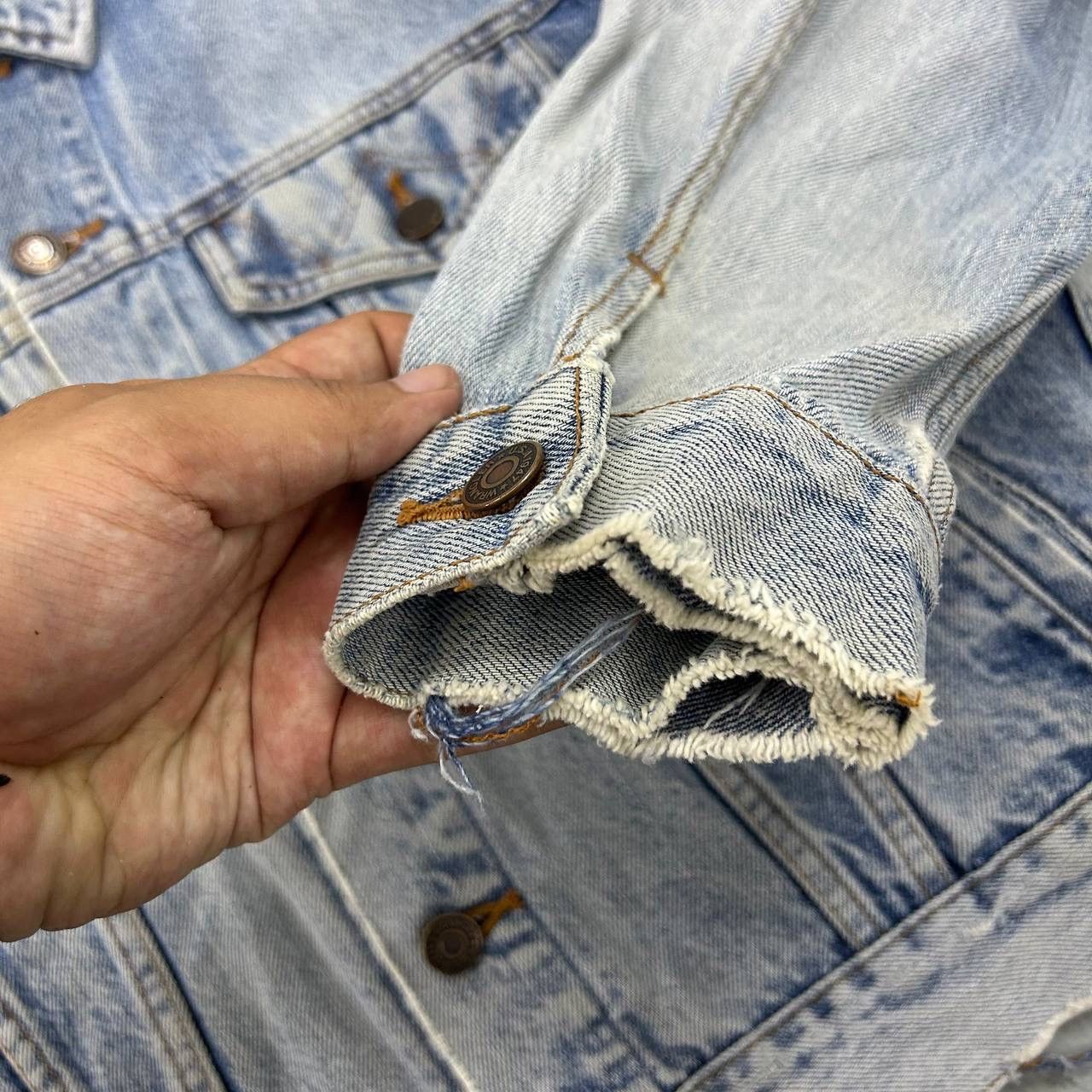 Vintage × Wrangler DaBomb🔥 Vintage Distressed Wrangler Denim Jacket Size US L / EU 52-54 / 3 - 9 Thumbnail