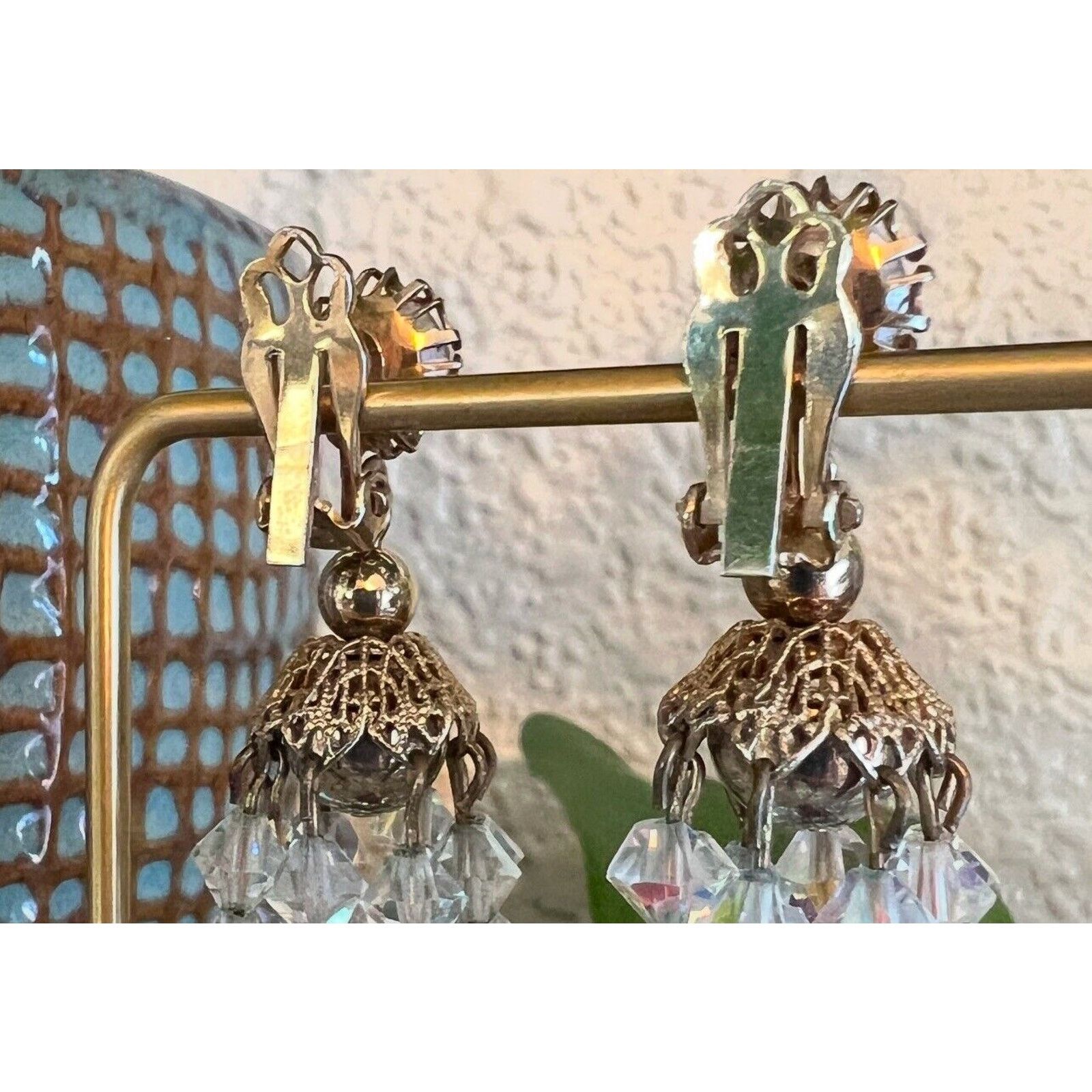 Other Unique Vintage AB Crystal Dangle Clip on Earring Rhinestone Size ONE SIZE - 4 Thumbnail