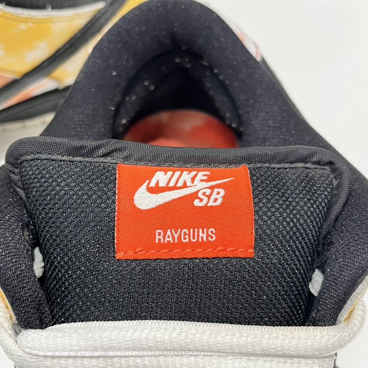 Nike SB Nike SB Dunk Low Raygun Tie-Dye Black Size US 10 / EU 43 - 14 Thumbnail