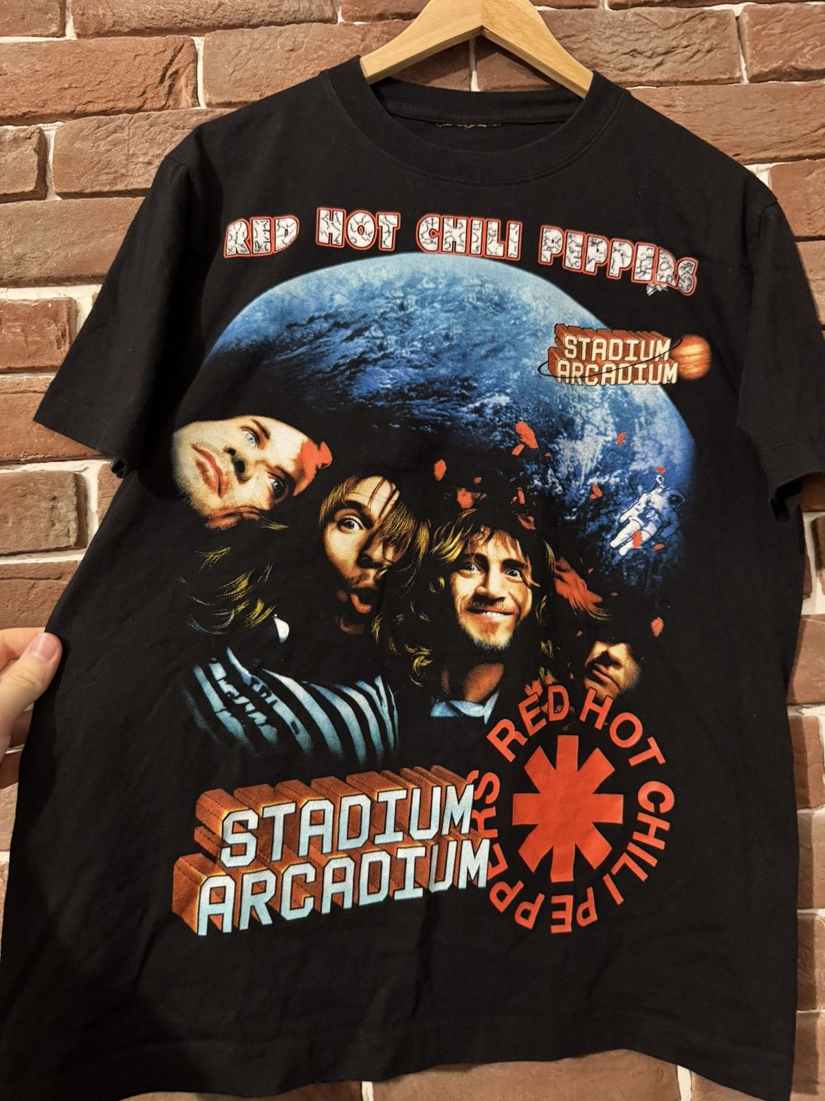Band Tees Rare 00s vintage Red Hot Chilli Peppers Rock Band Tour Tee Size US M / EU 48-50 / 2 - 3 Thumbnail